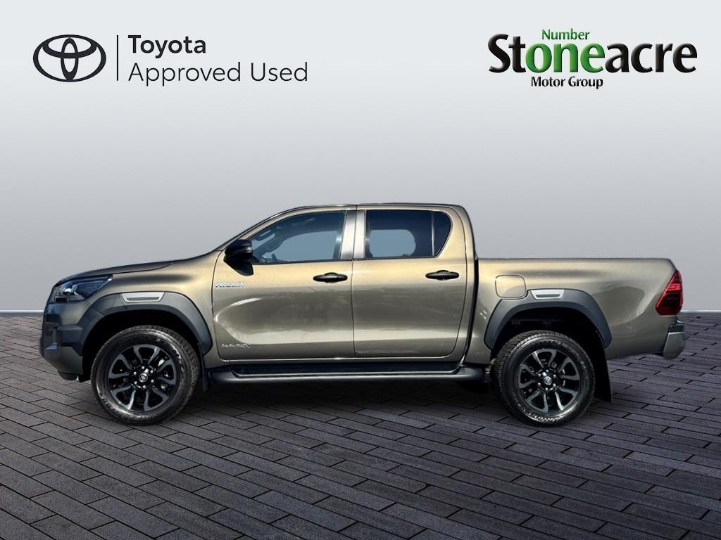 Toyota Hilux Image 8