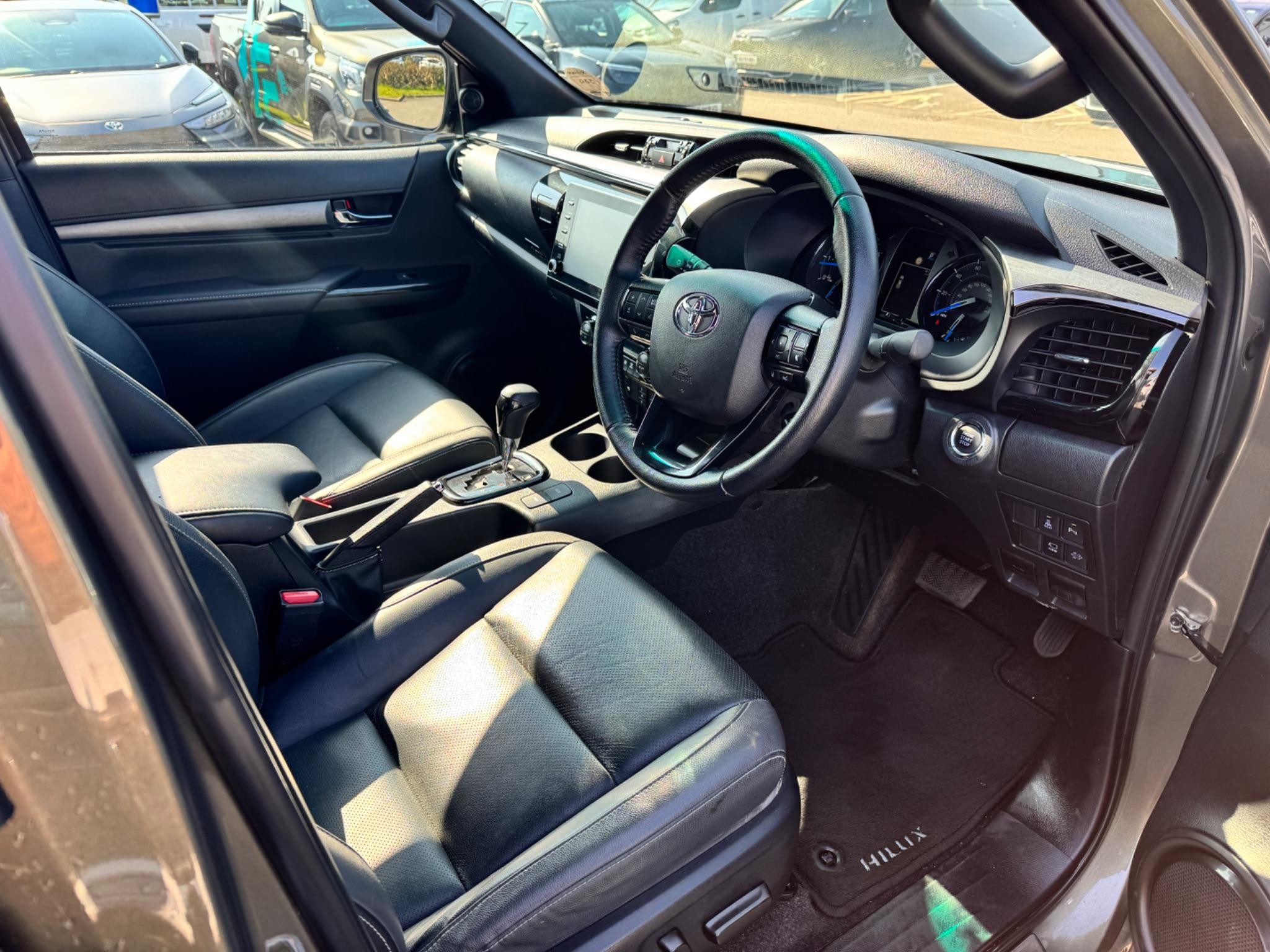Toyota Hilux Image 13