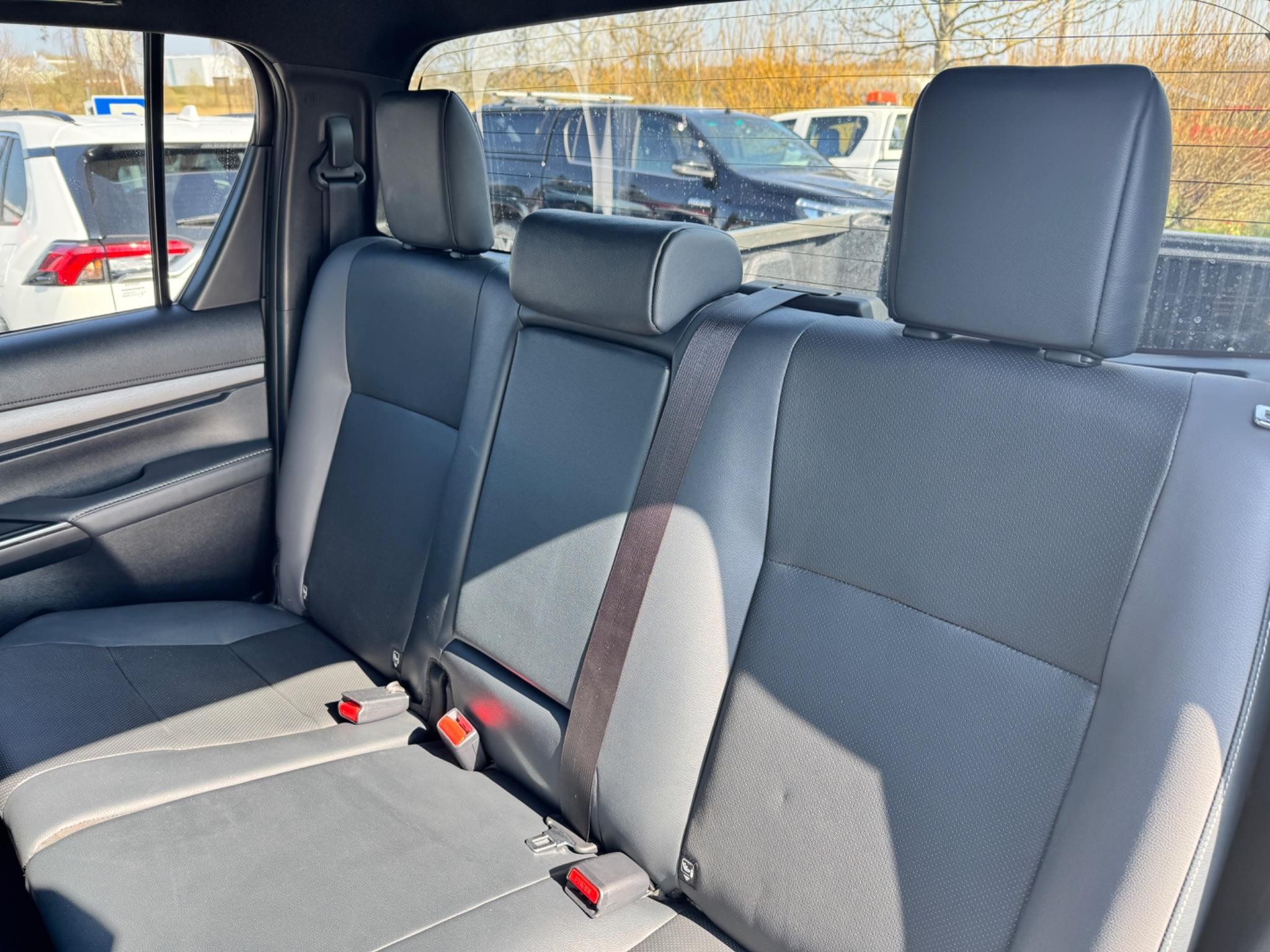 Toyota Hilux Image 15