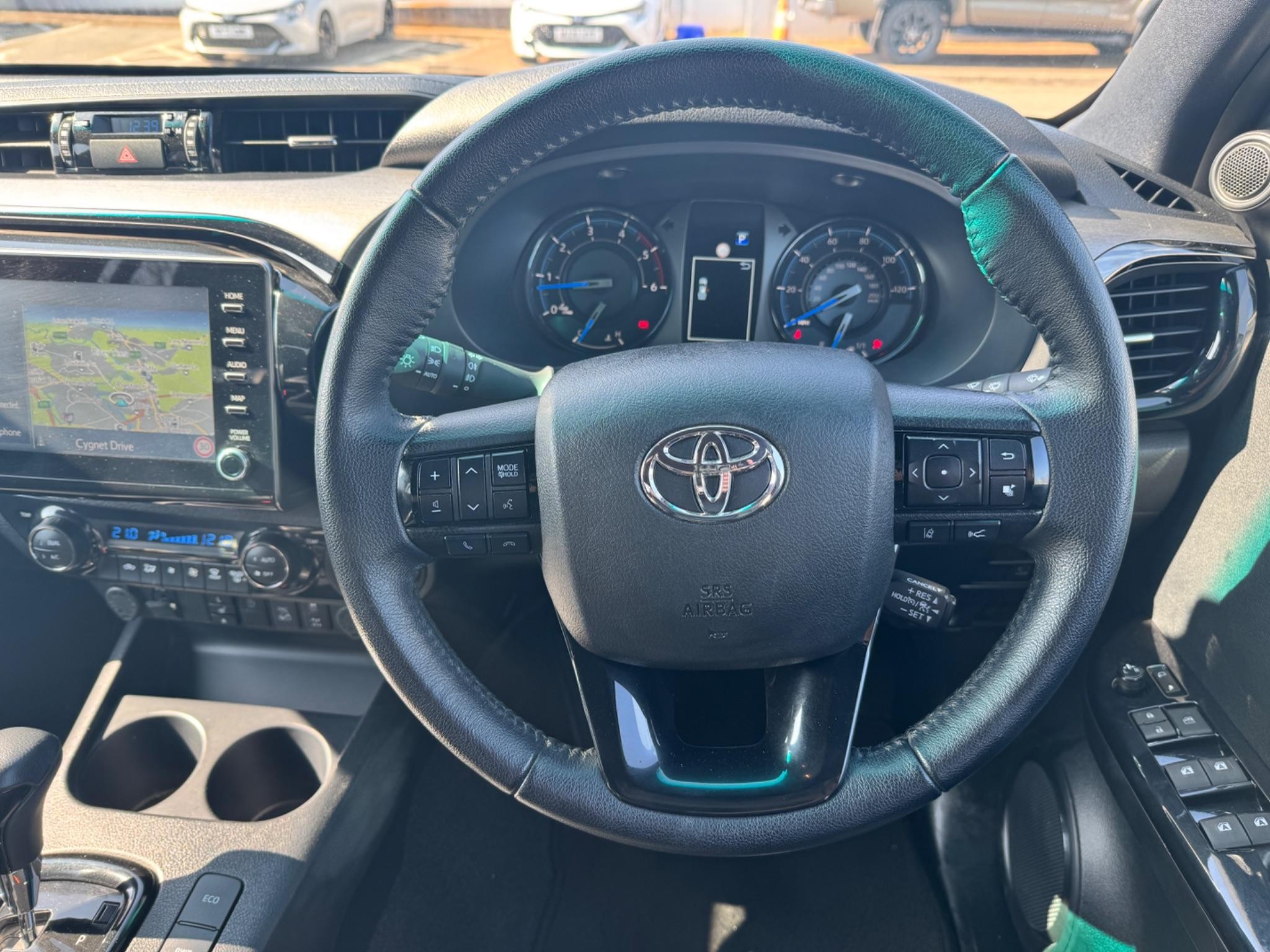 Toyota Hilux Image 19