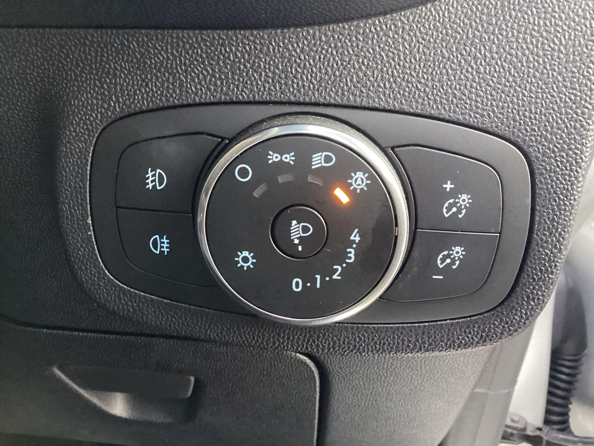 Ford Fiesta Image 16