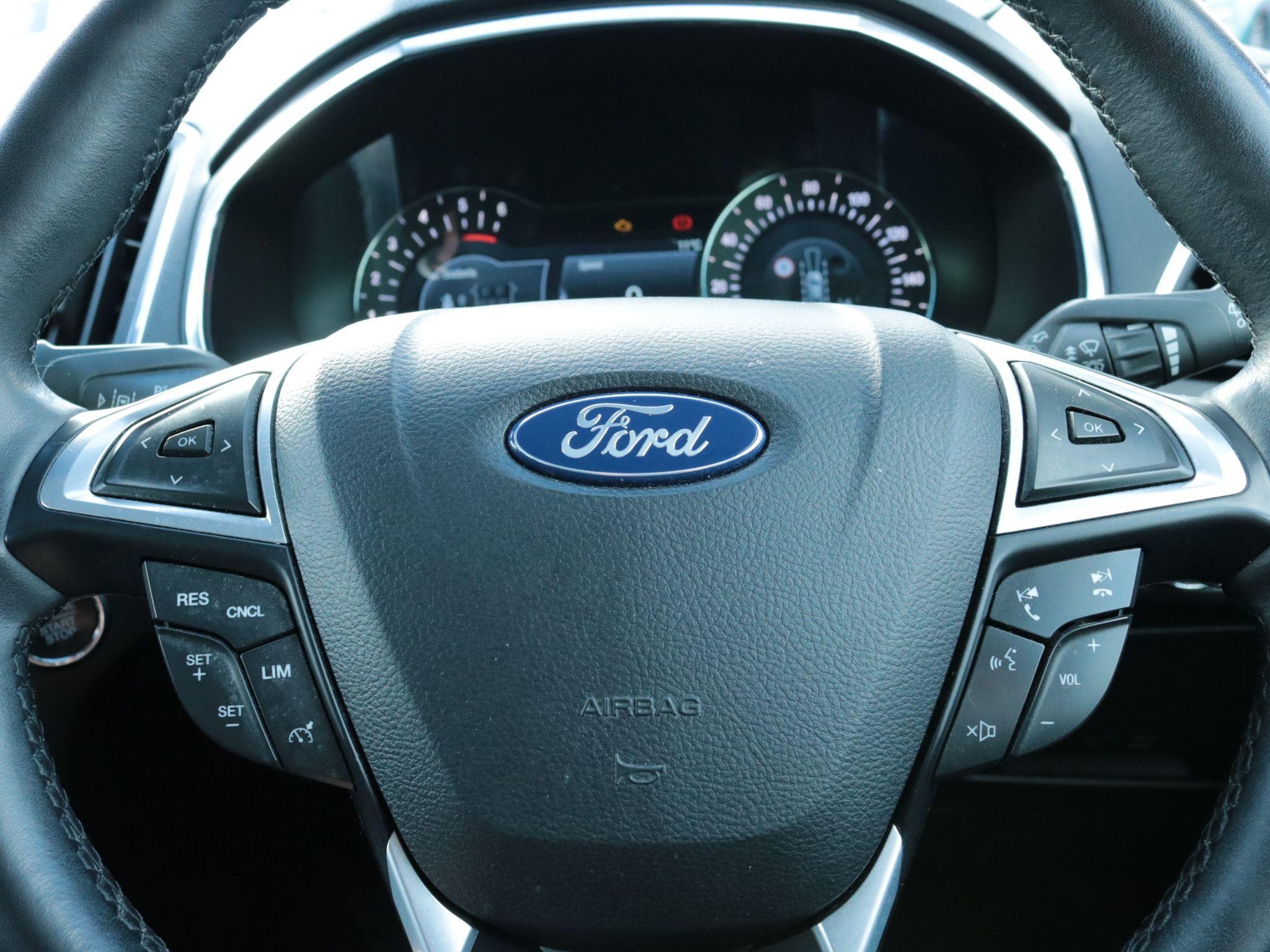 Ford Galaxy Image 15