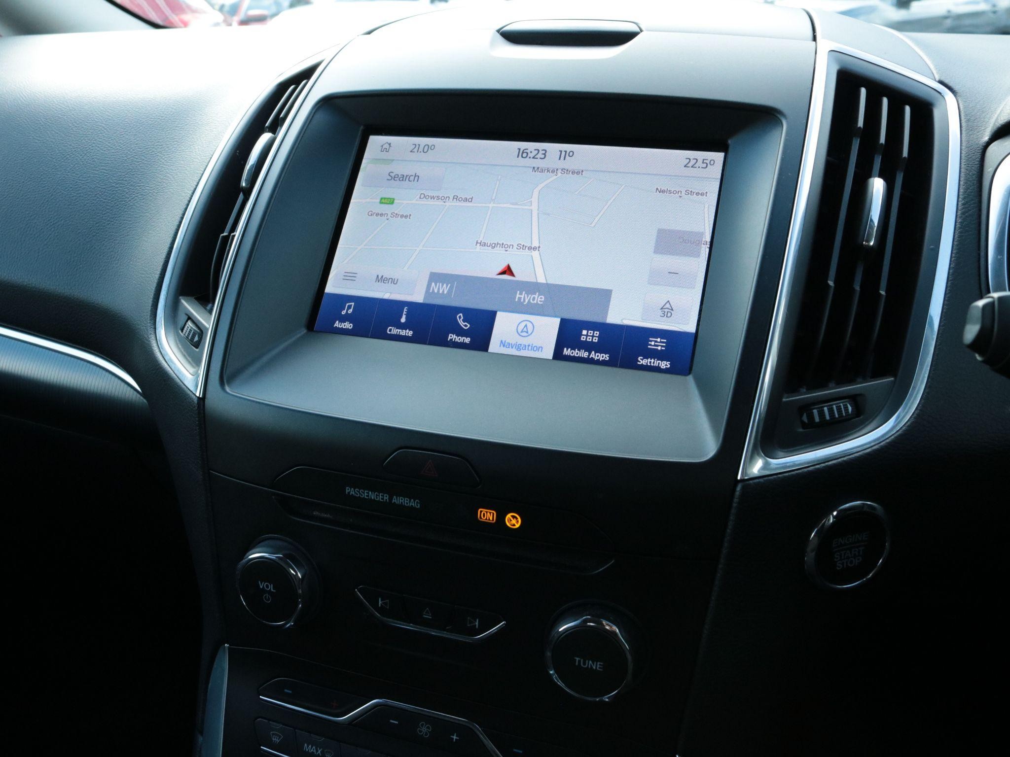 Ford Galaxy Image 17