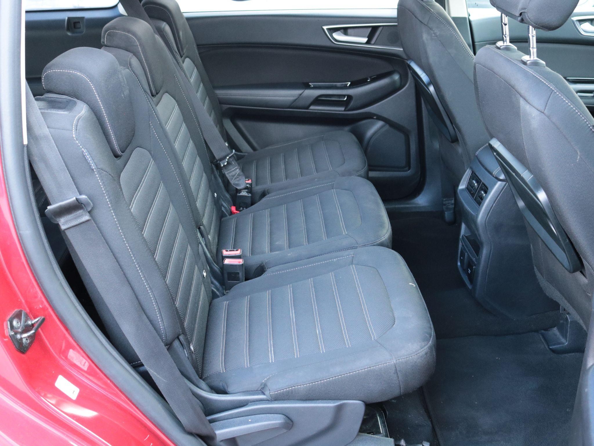 Ford Galaxy Image 21