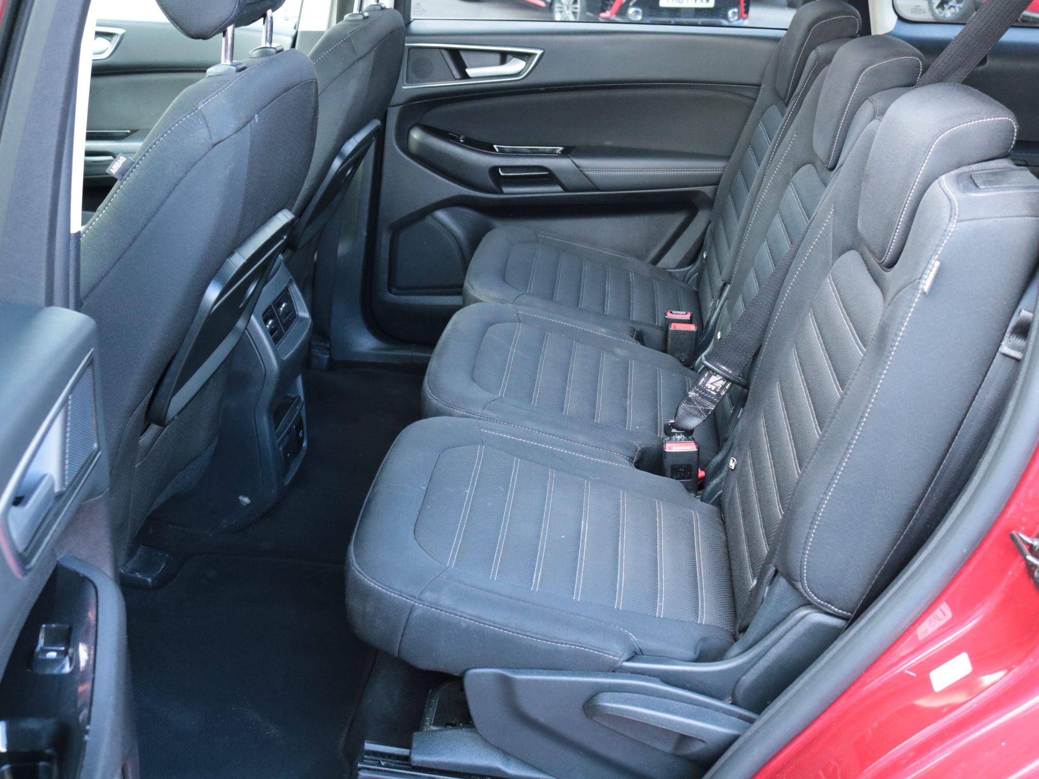 Ford Galaxy Image 22