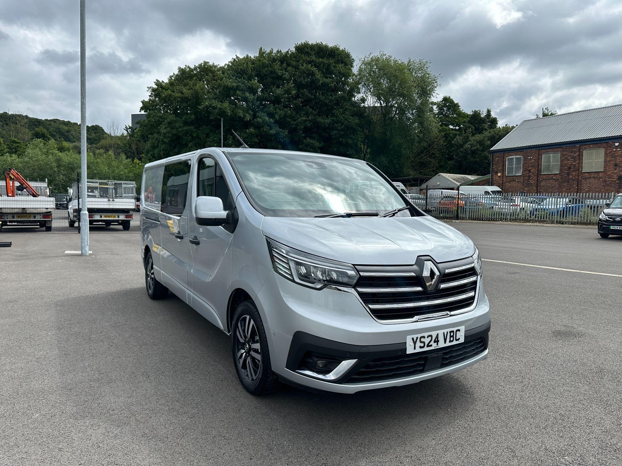Renault Trafic Image 1
