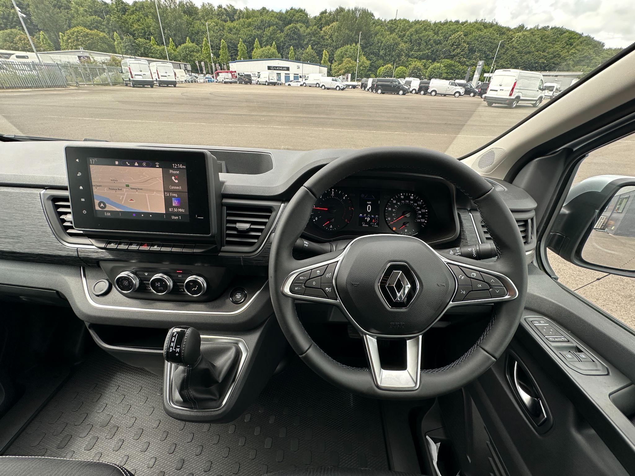 Renault Trafic Image 16
