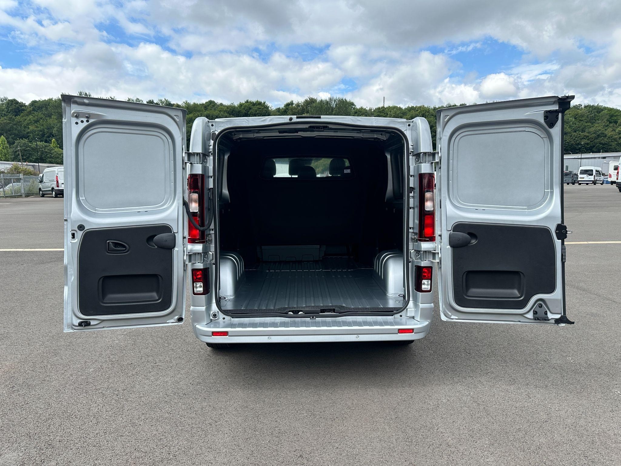 Renault Trafic Image 31