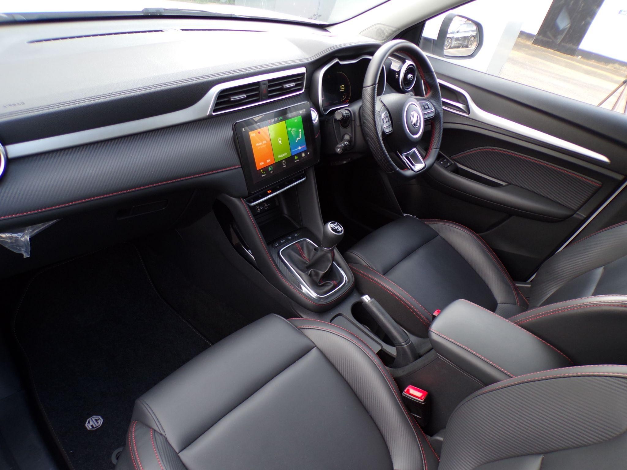 MG ZS Image 16
