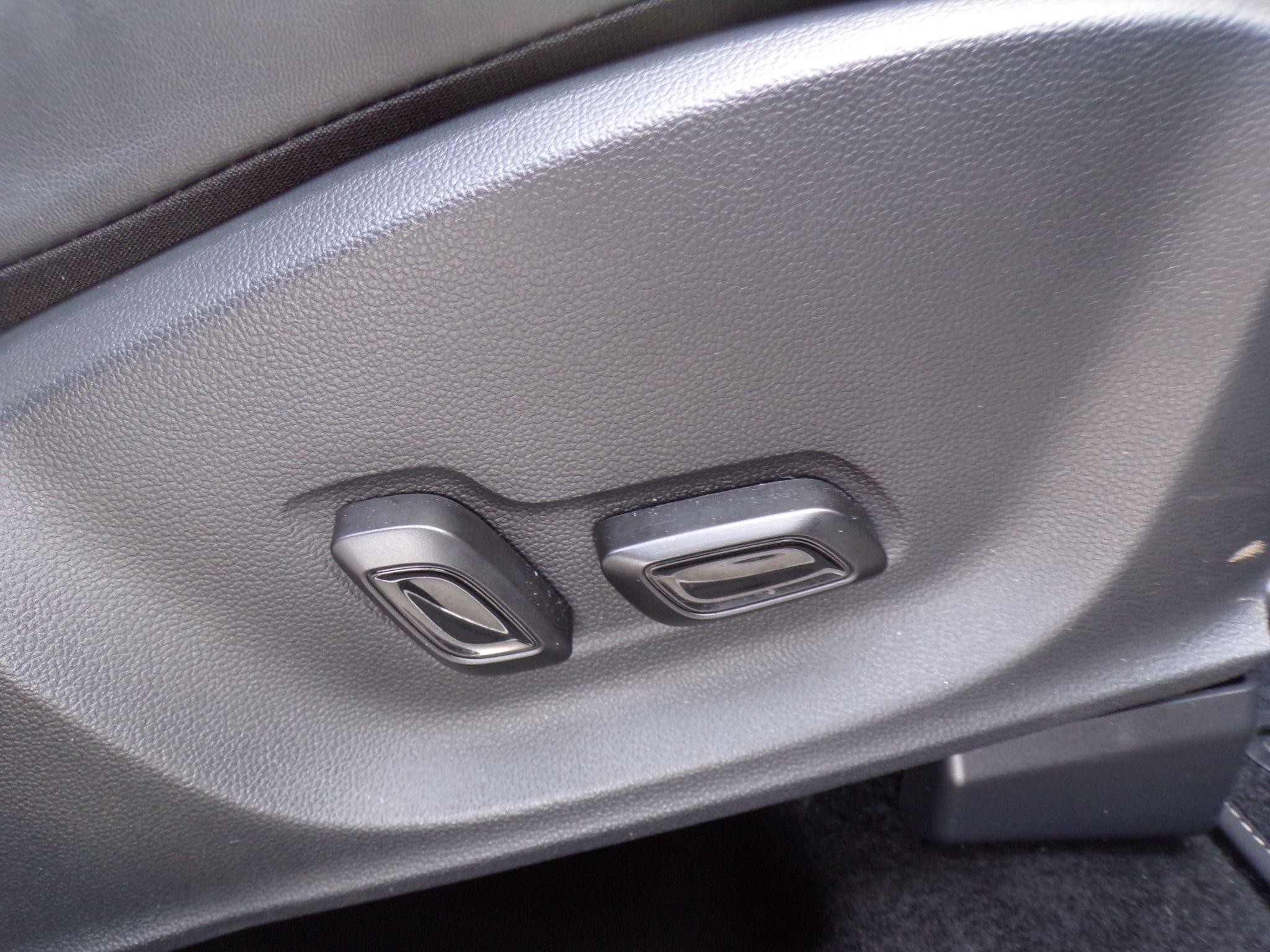 MG ZS Image 17
