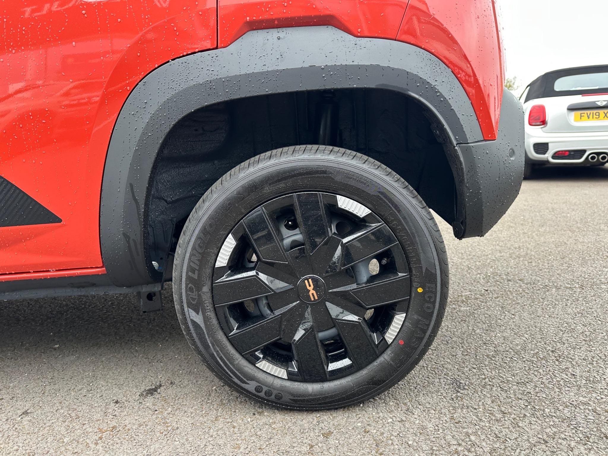 Dacia Spring Image 13