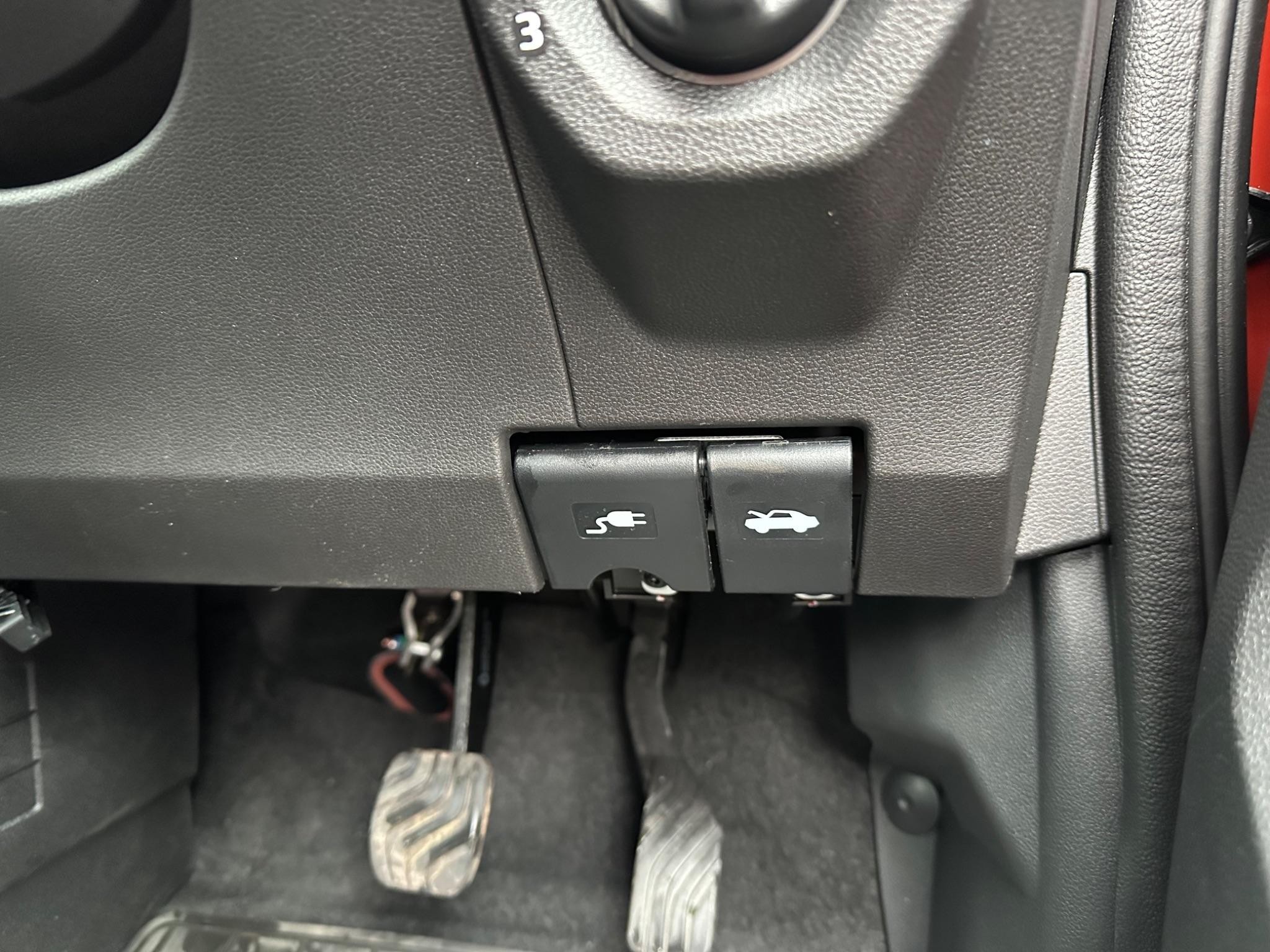 Dacia Spring Image 38