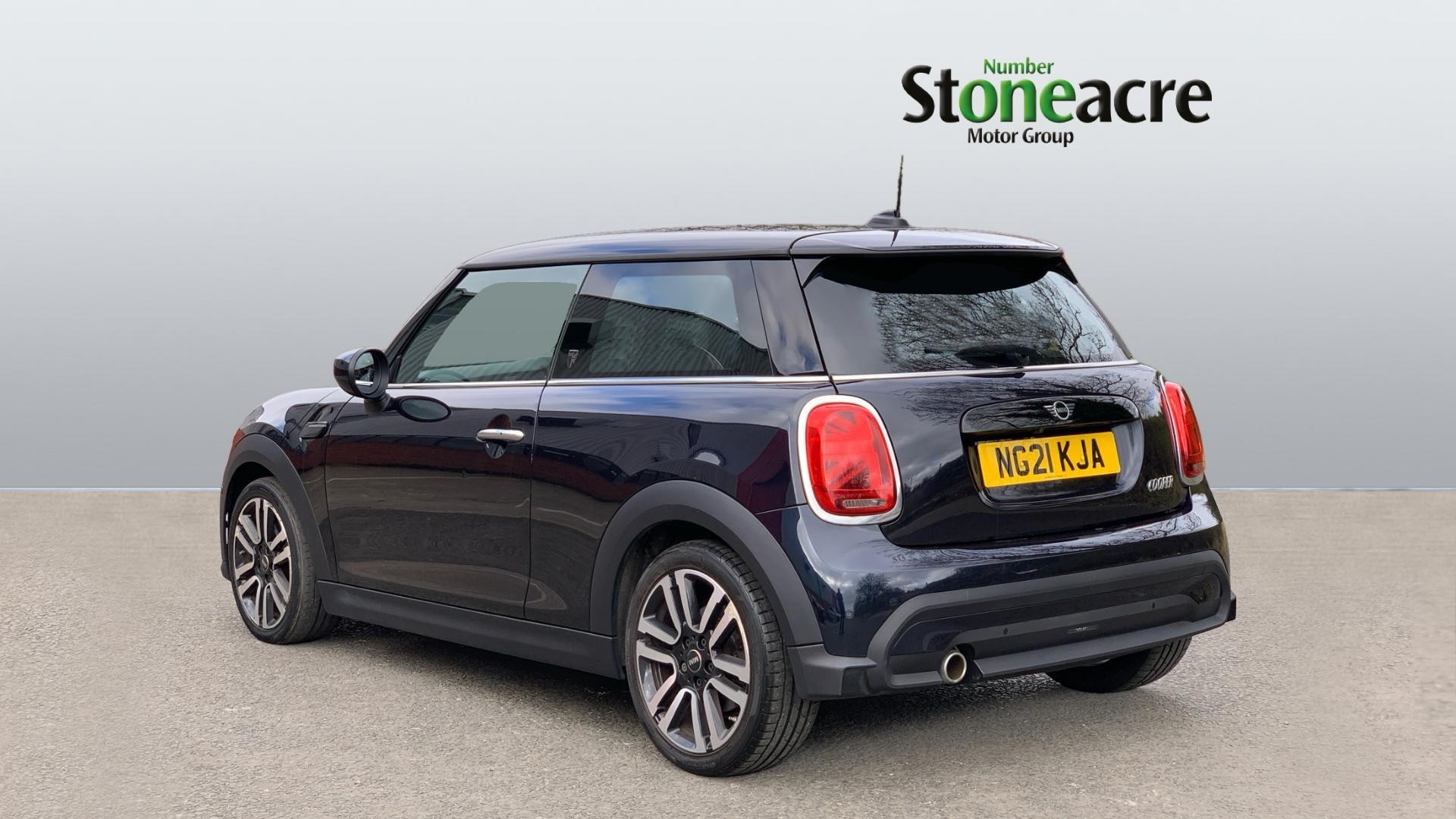 MINI Hatch Image 2