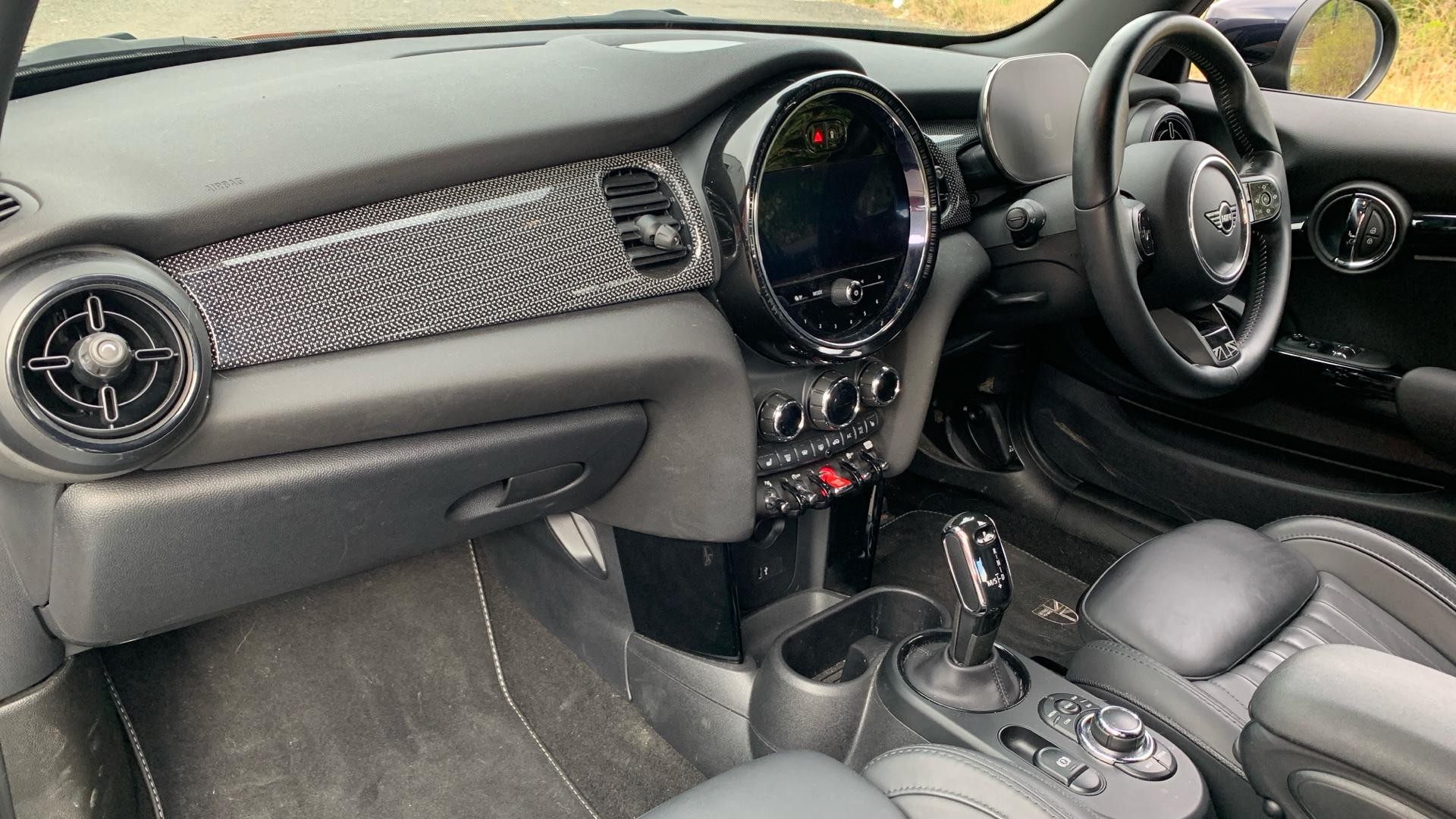 MINI Hatch Image 4