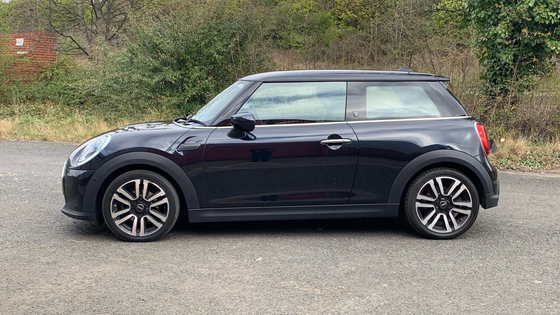 MINI Hatch Image 8