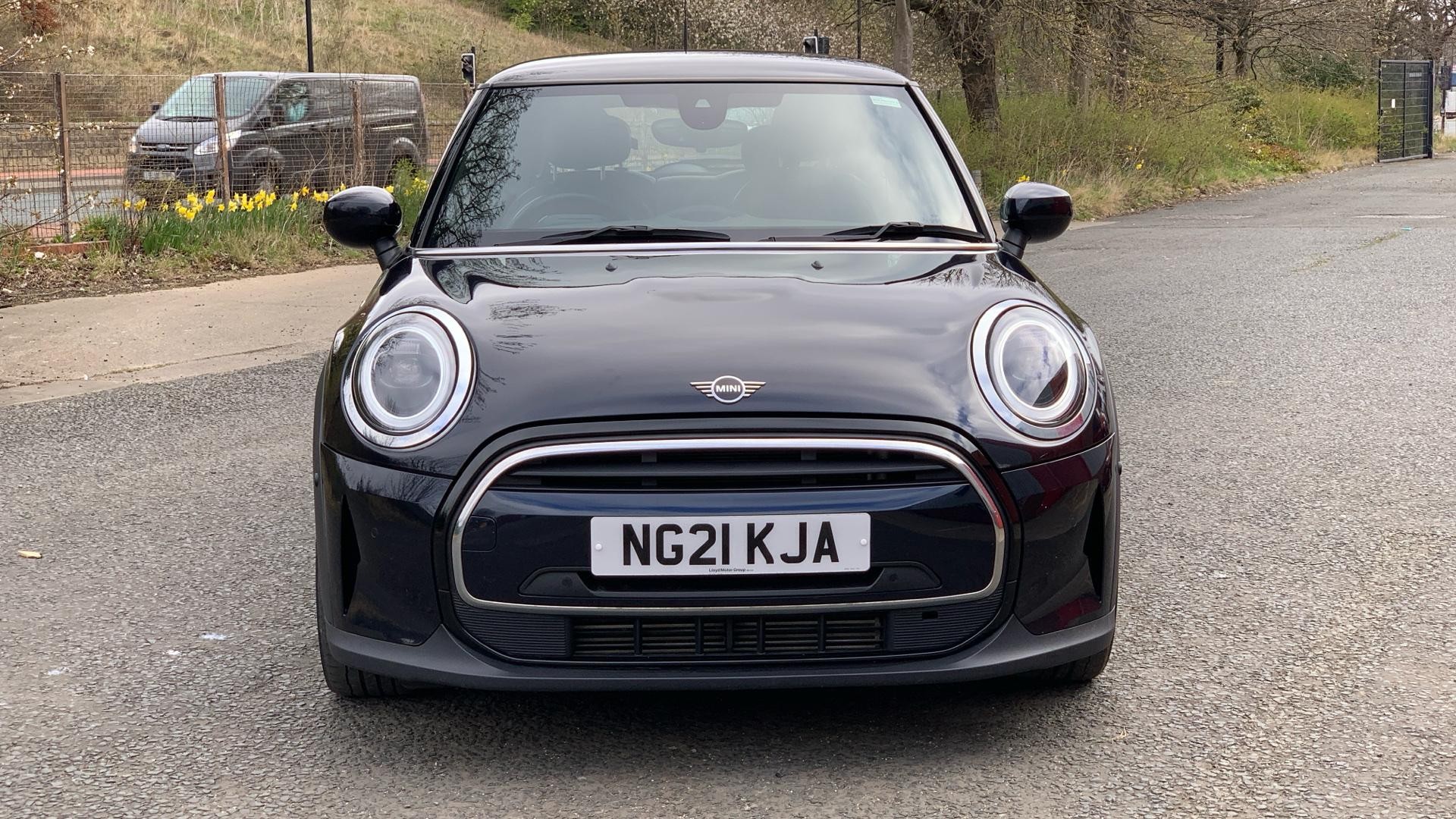 MINI Hatch Image 12