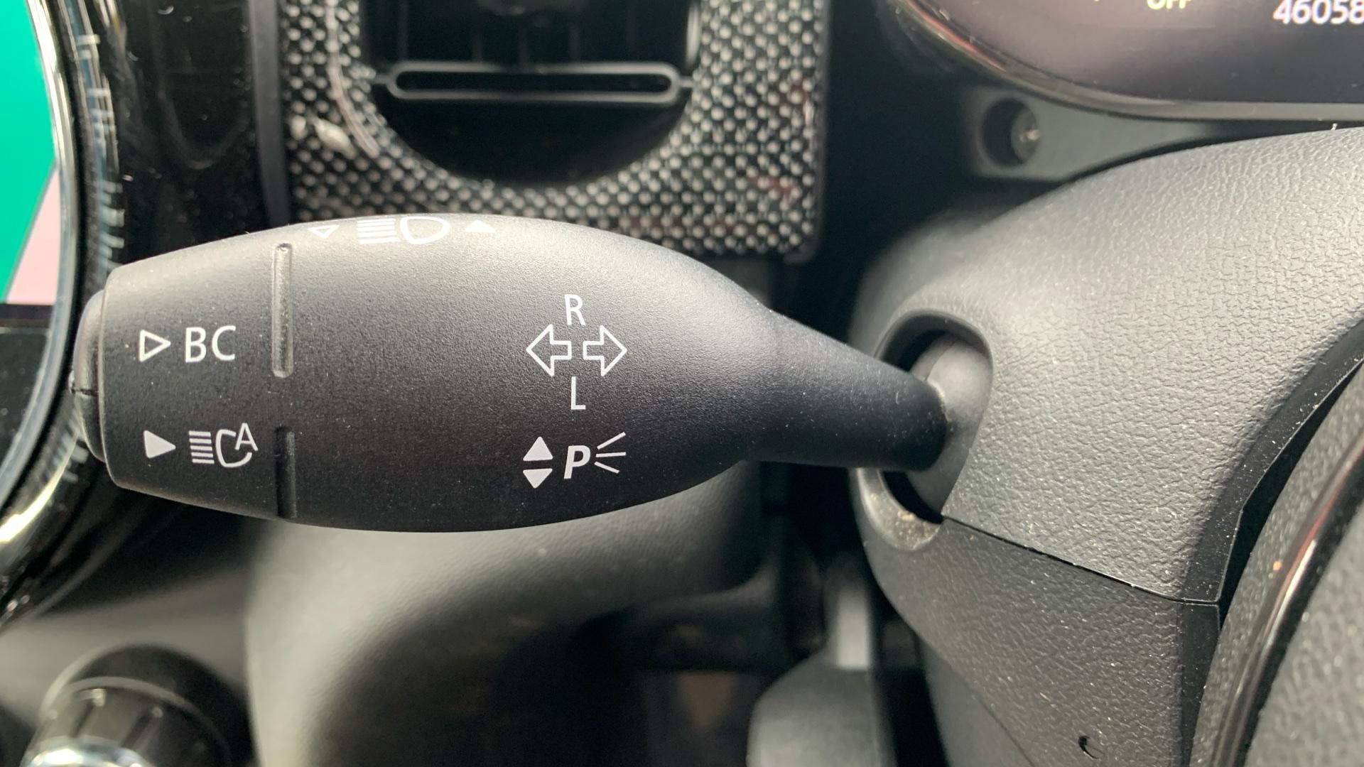 MINI Hatch Image 24