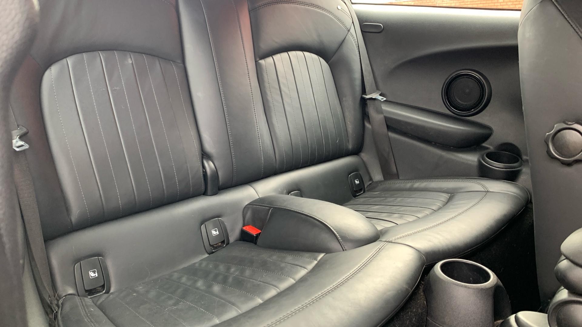 MINI Hatch Image 33