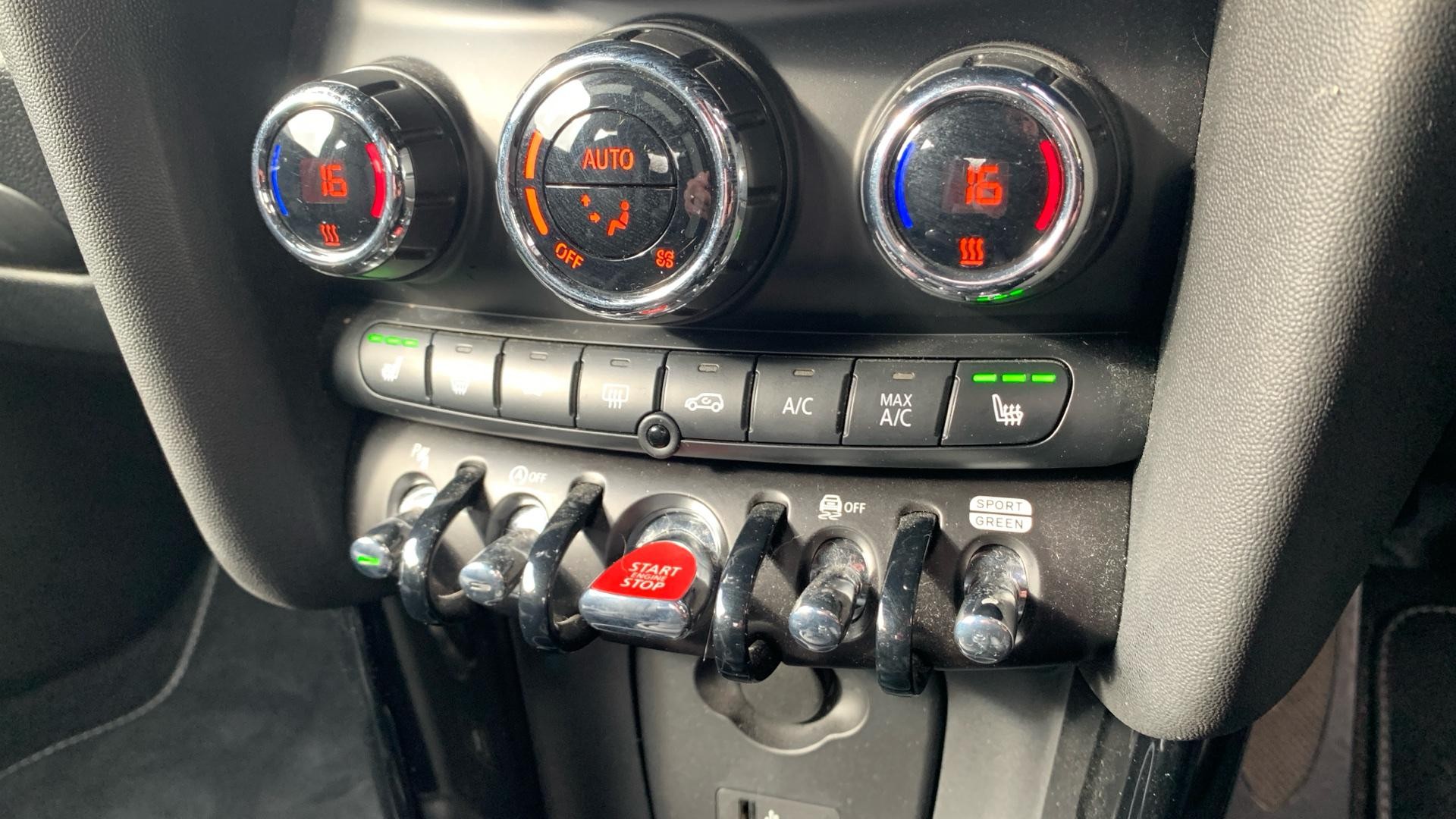 MINI Hatch Image 38