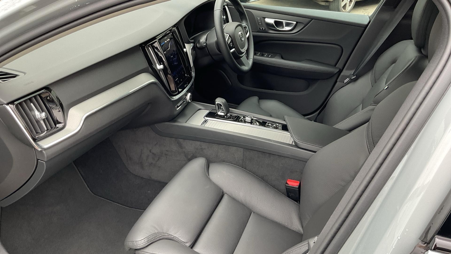 Volvo V60 Image 5