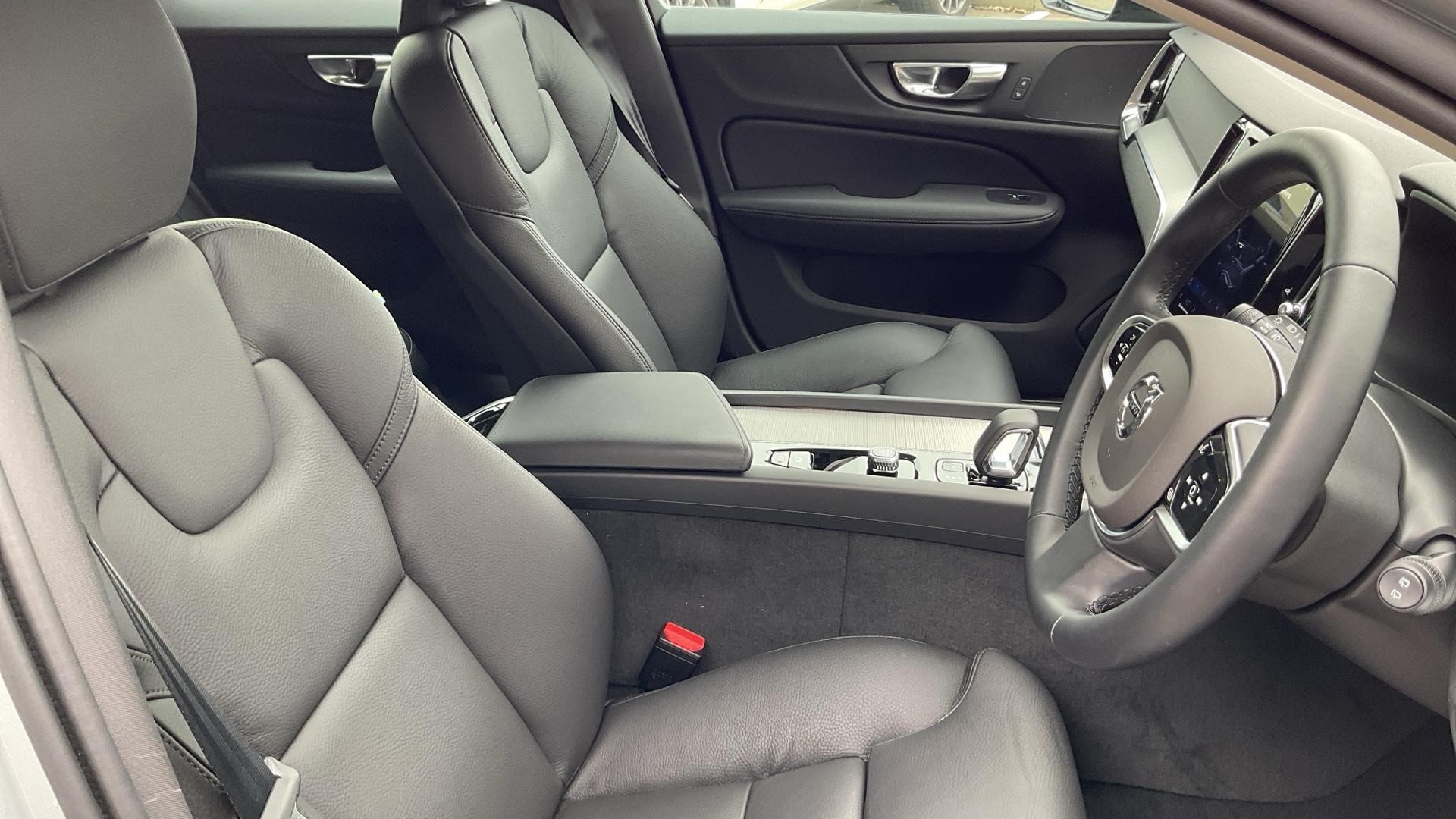 Volvo V60 Image 10