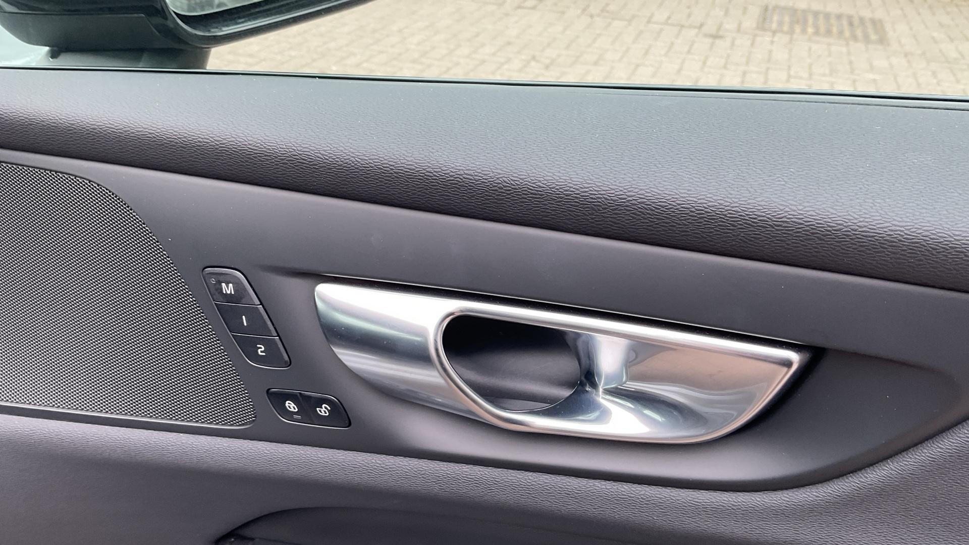 Volvo V60 Image 16