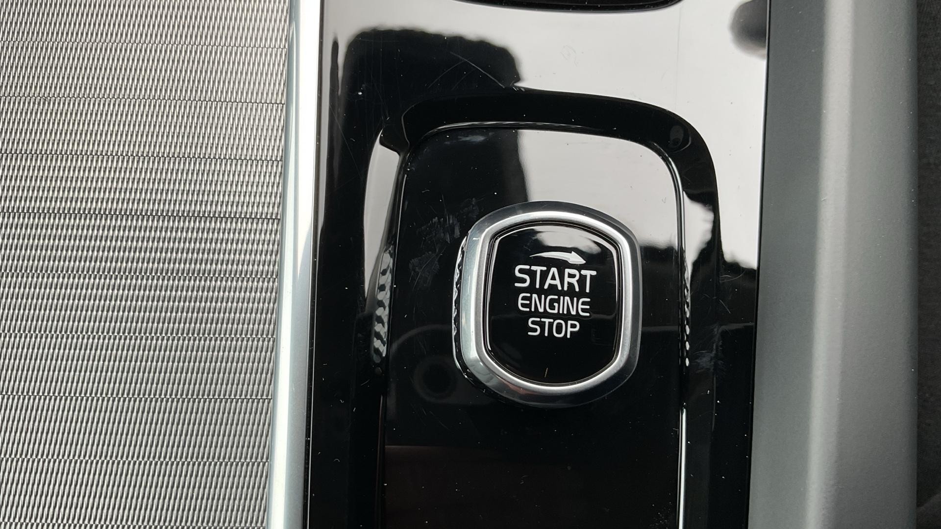 Volvo V60 Image 24