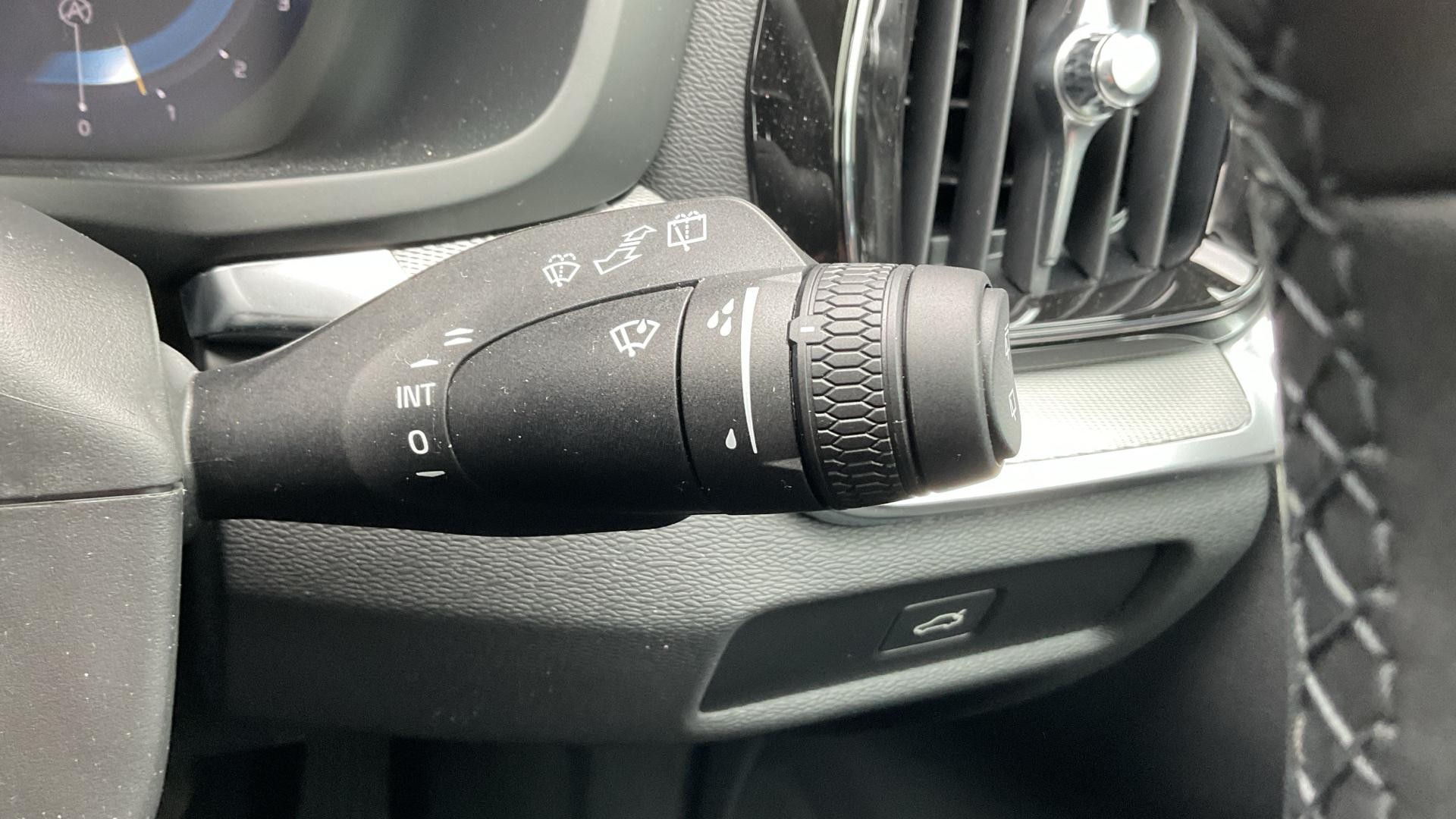 Volvo V60 Image 26