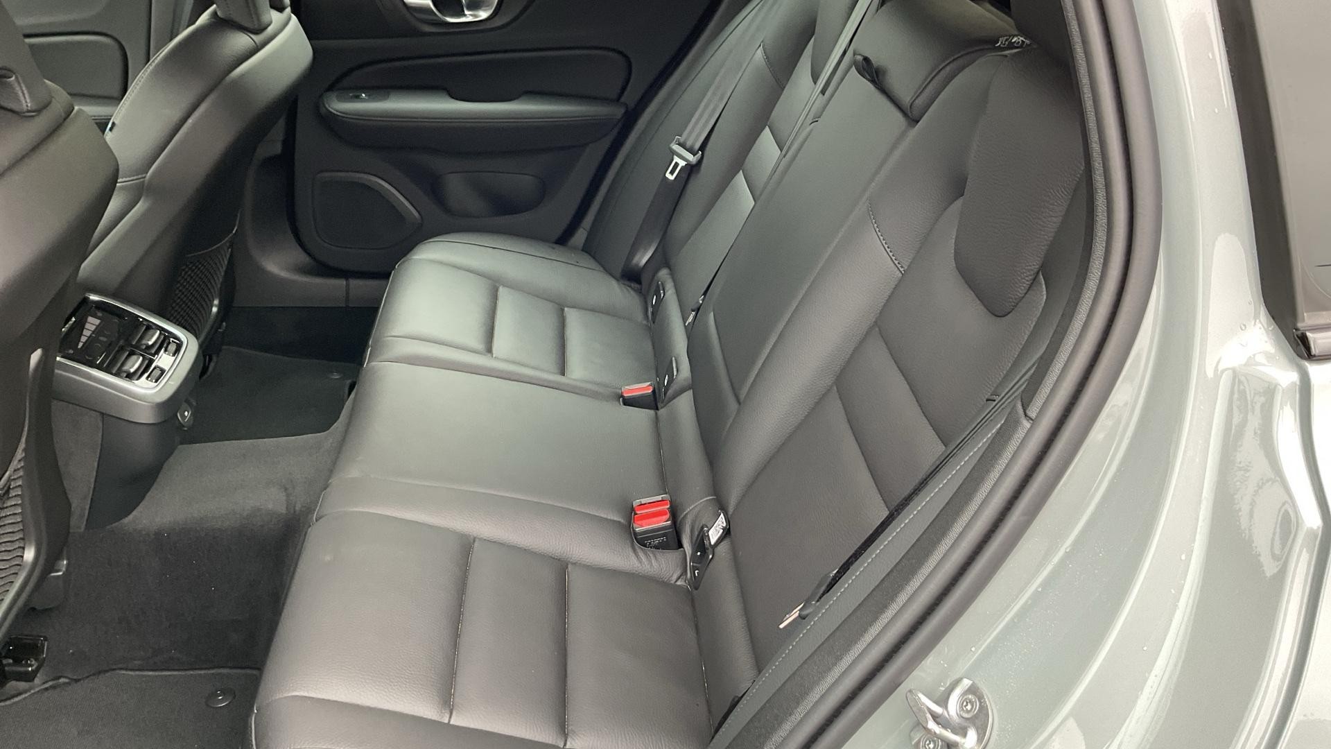 Volvo V60 Image 34