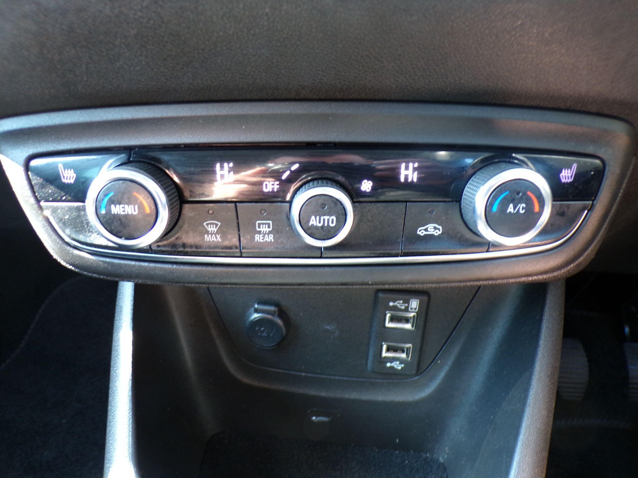 Vauxhall Crossland Image 12