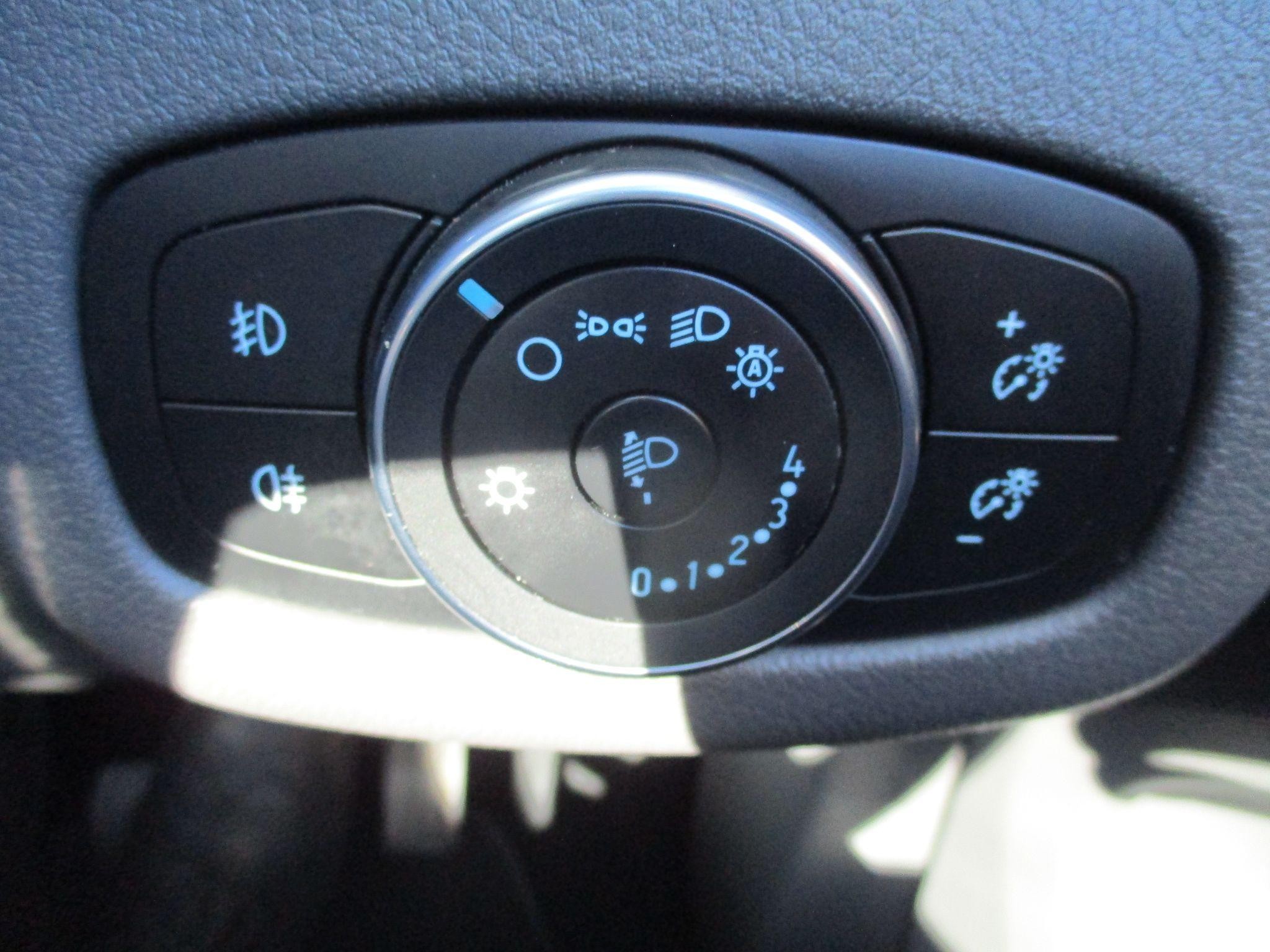 Ford Tourneo Connect Image 11