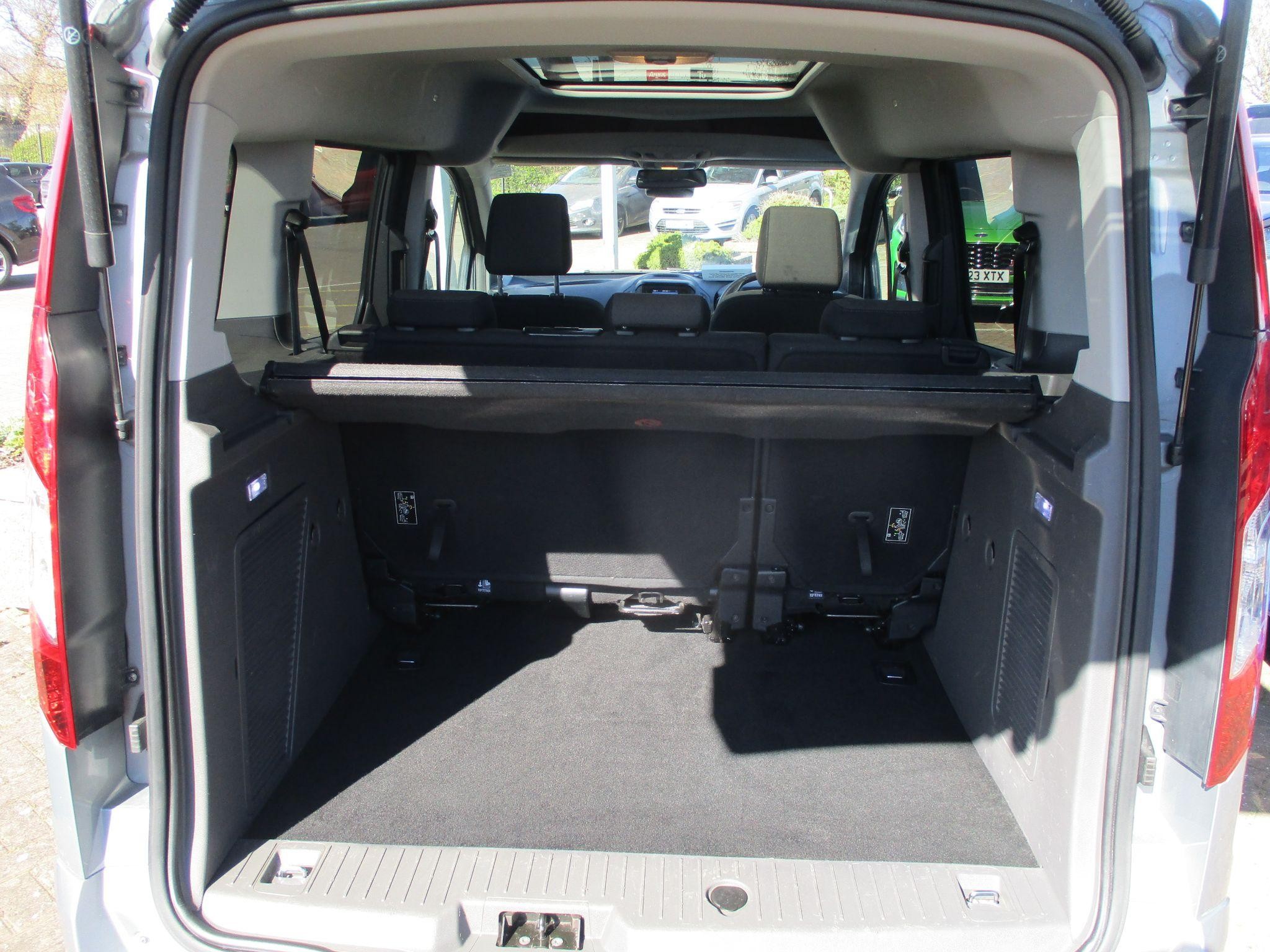 Ford Tourneo Connect Image 17