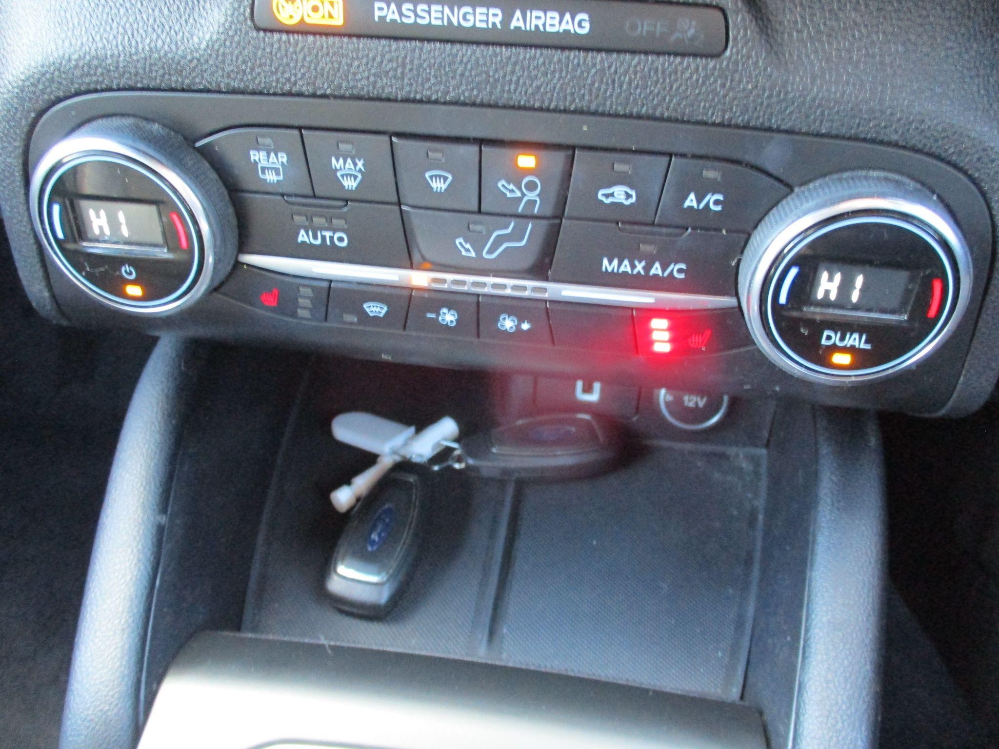 Ford Focus Image 16