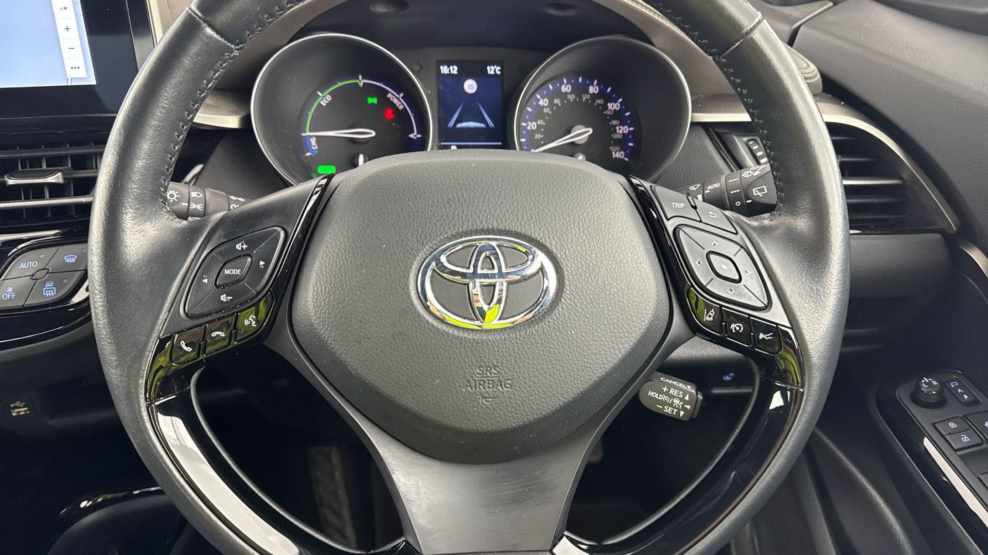 Toyota C-HR Image 16