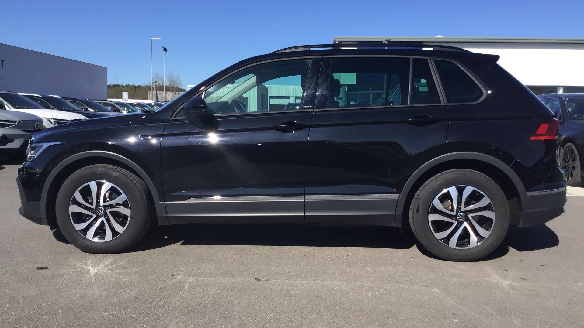 Volkswagen Tiguan Image 8