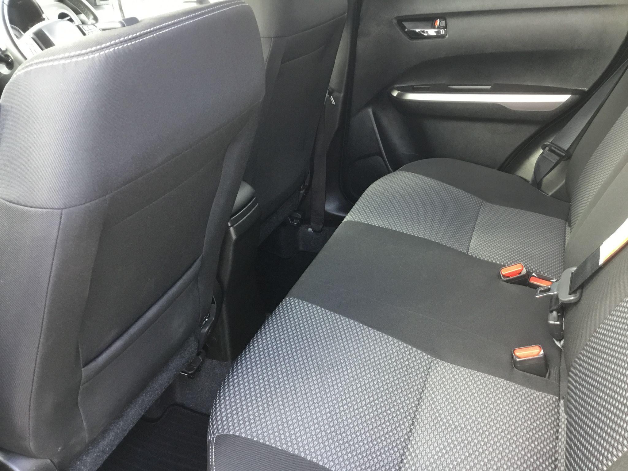Suzuki Vitara Image 14