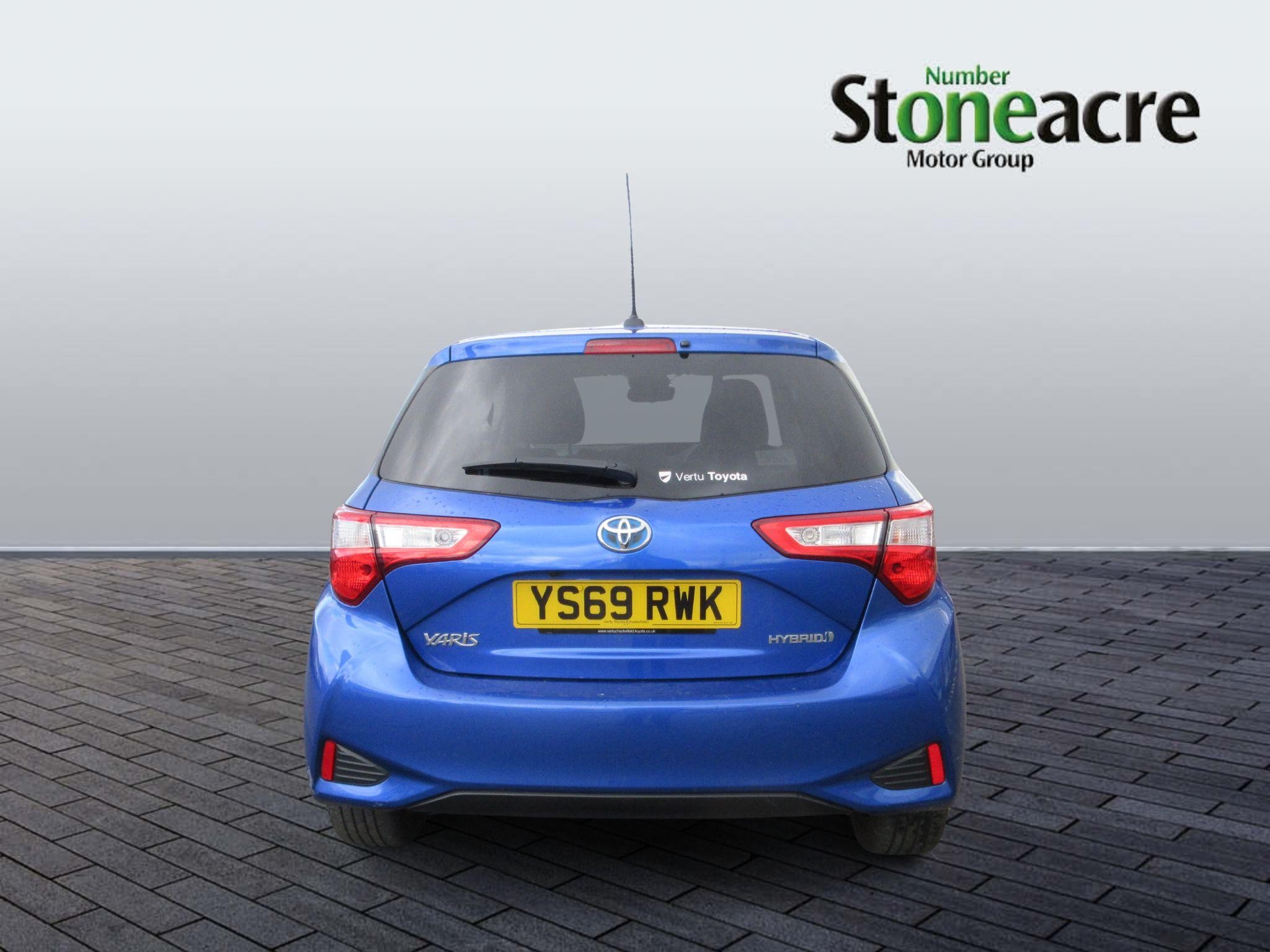 Toyota Yaris Image 3