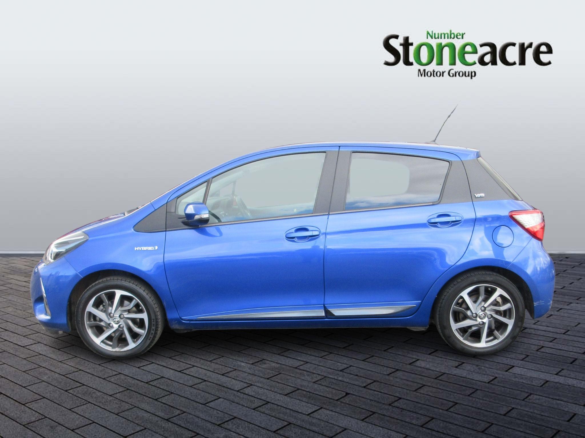 Toyota Yaris Image 8