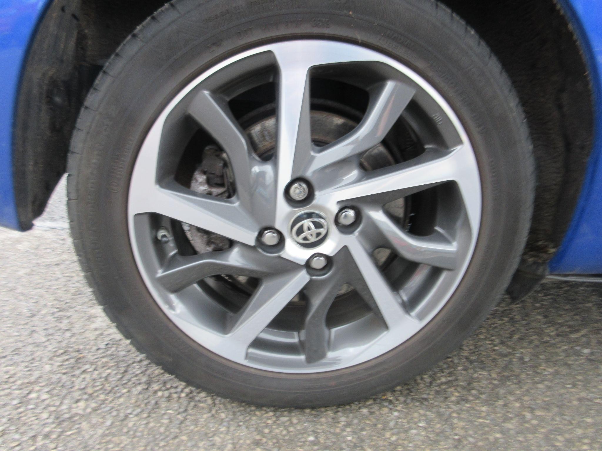 Toyota Yaris Image 10