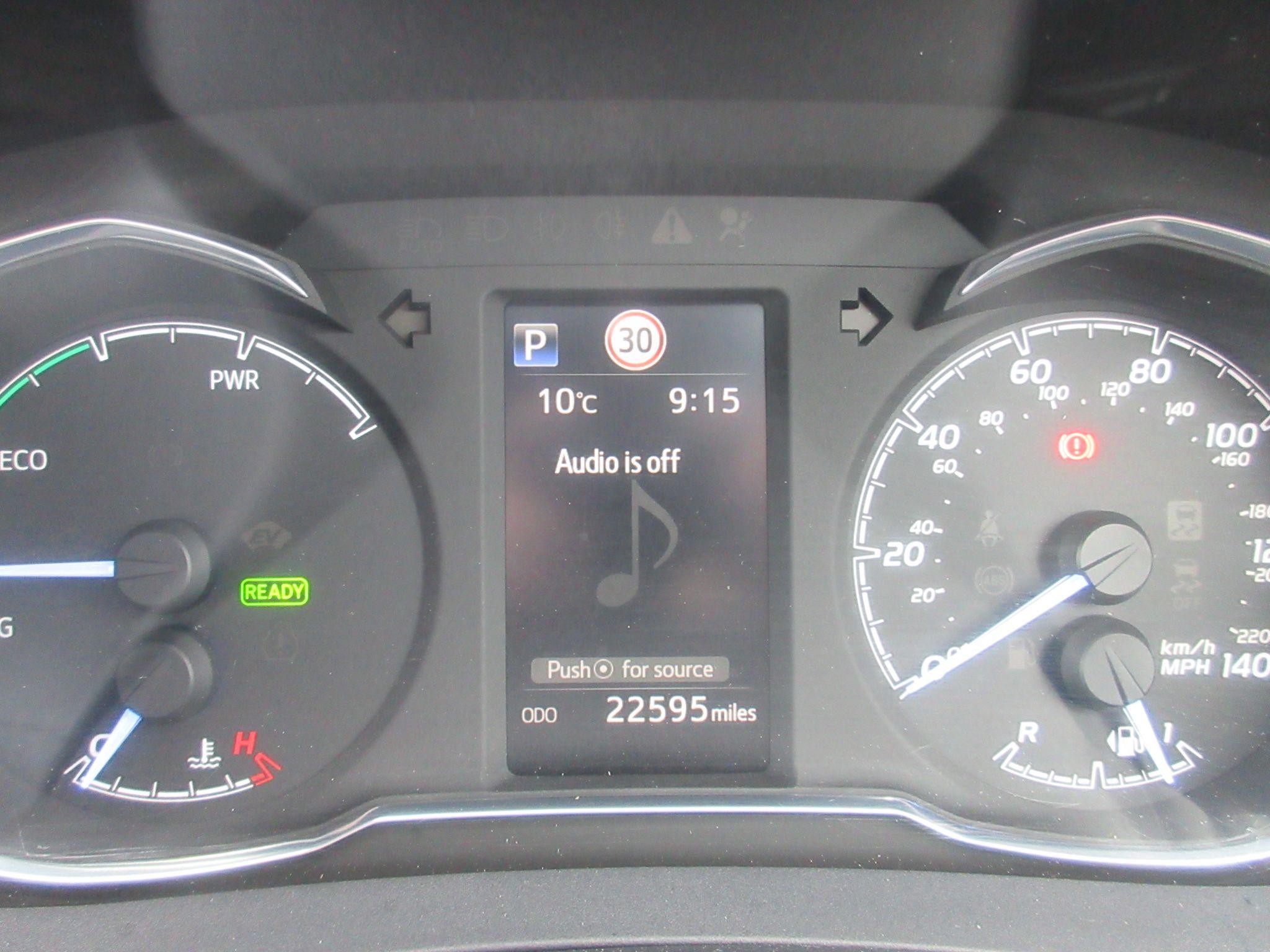 Toyota Yaris Image 24