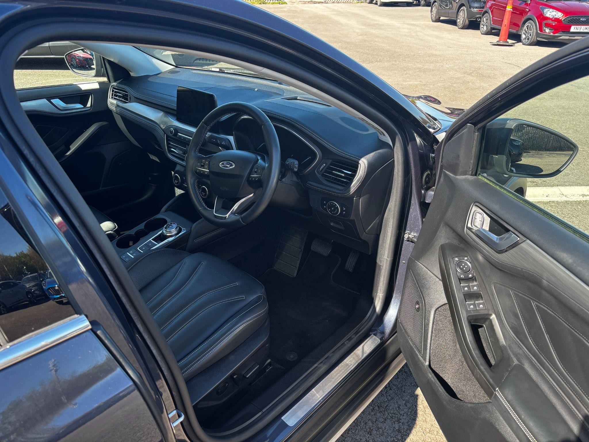 Ford Focus Image 9