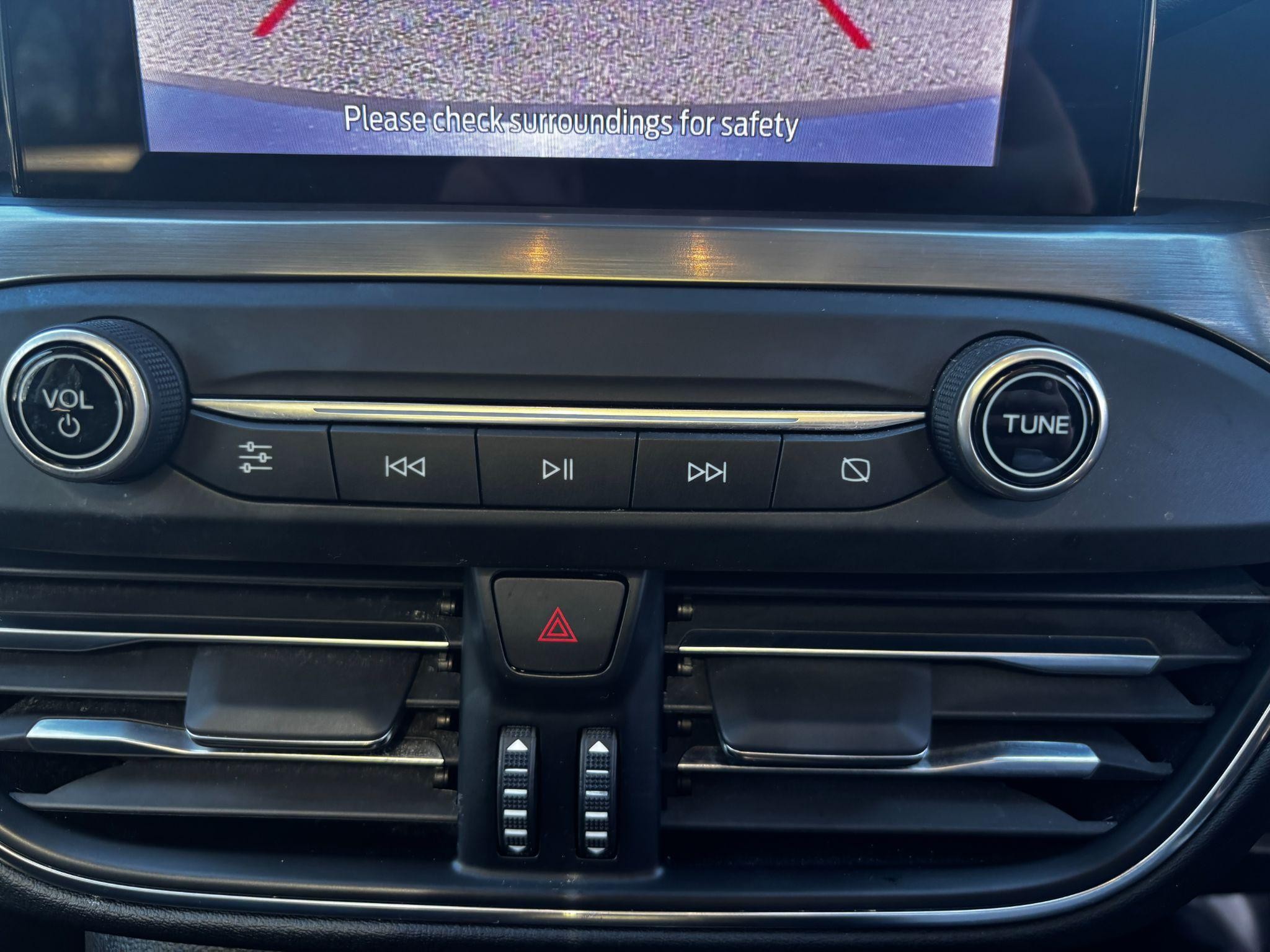 Ford Focus Image 25