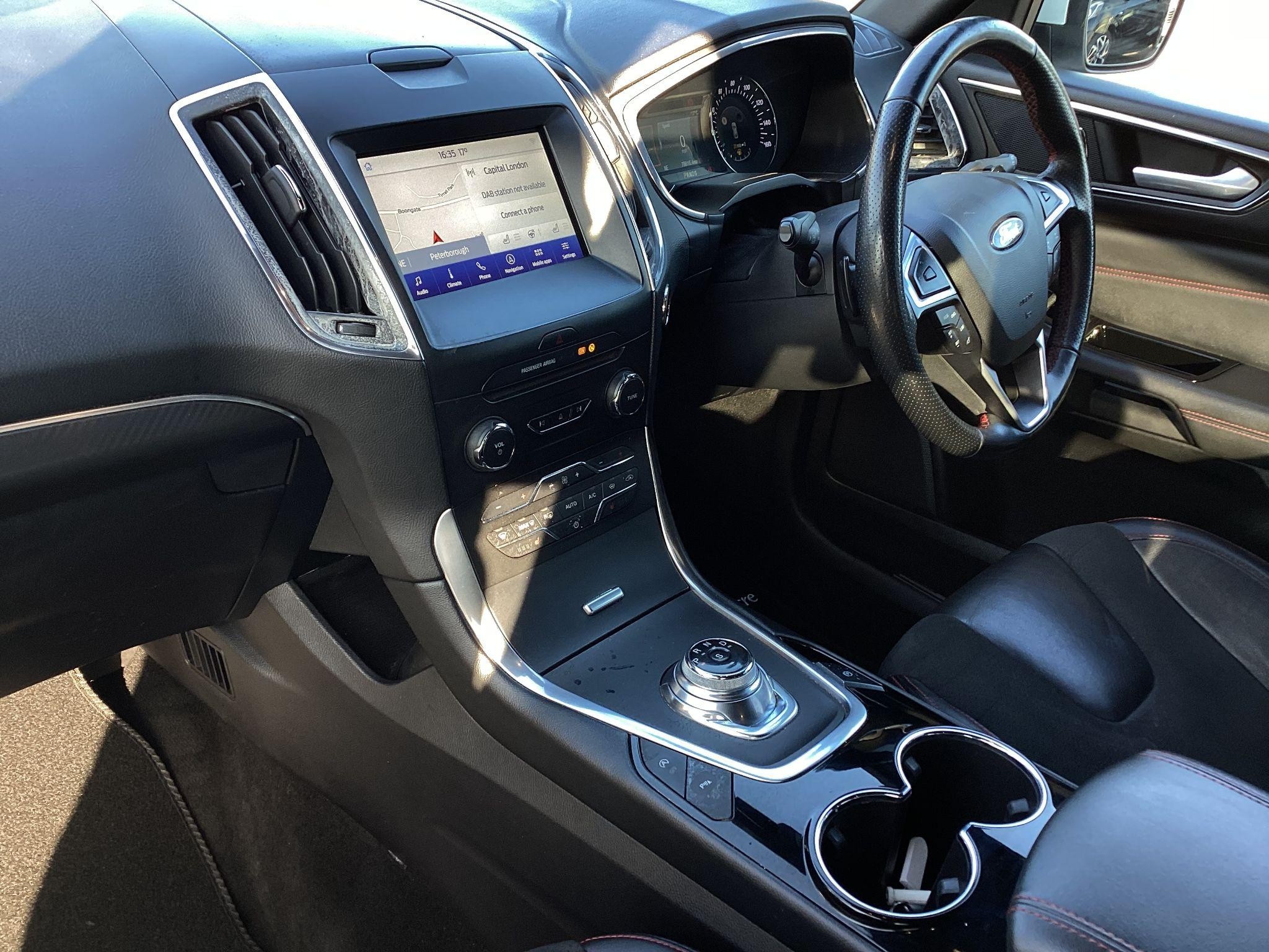 Ford S-Max Image 17