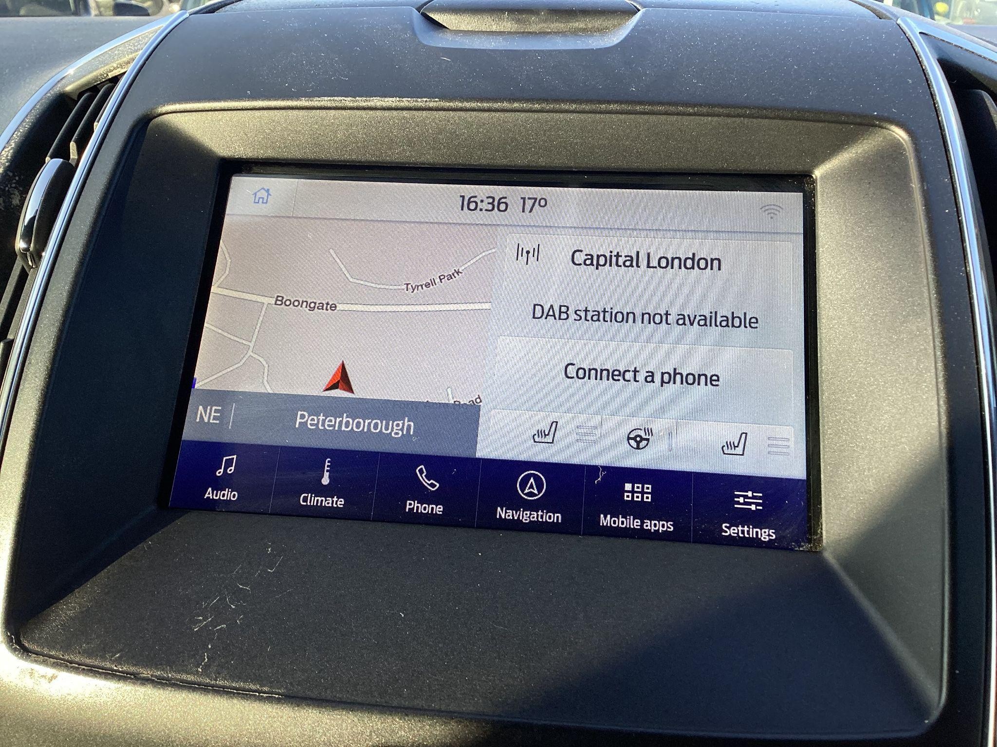 Ford S-Max Image 18