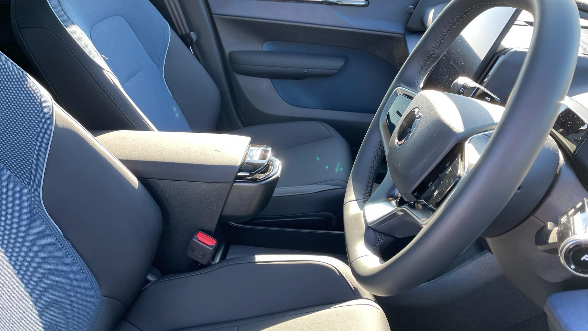 Volvo EX30 Image 9