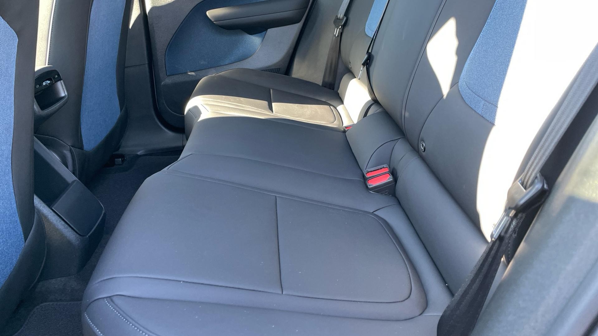 Volvo EX30 Image 33