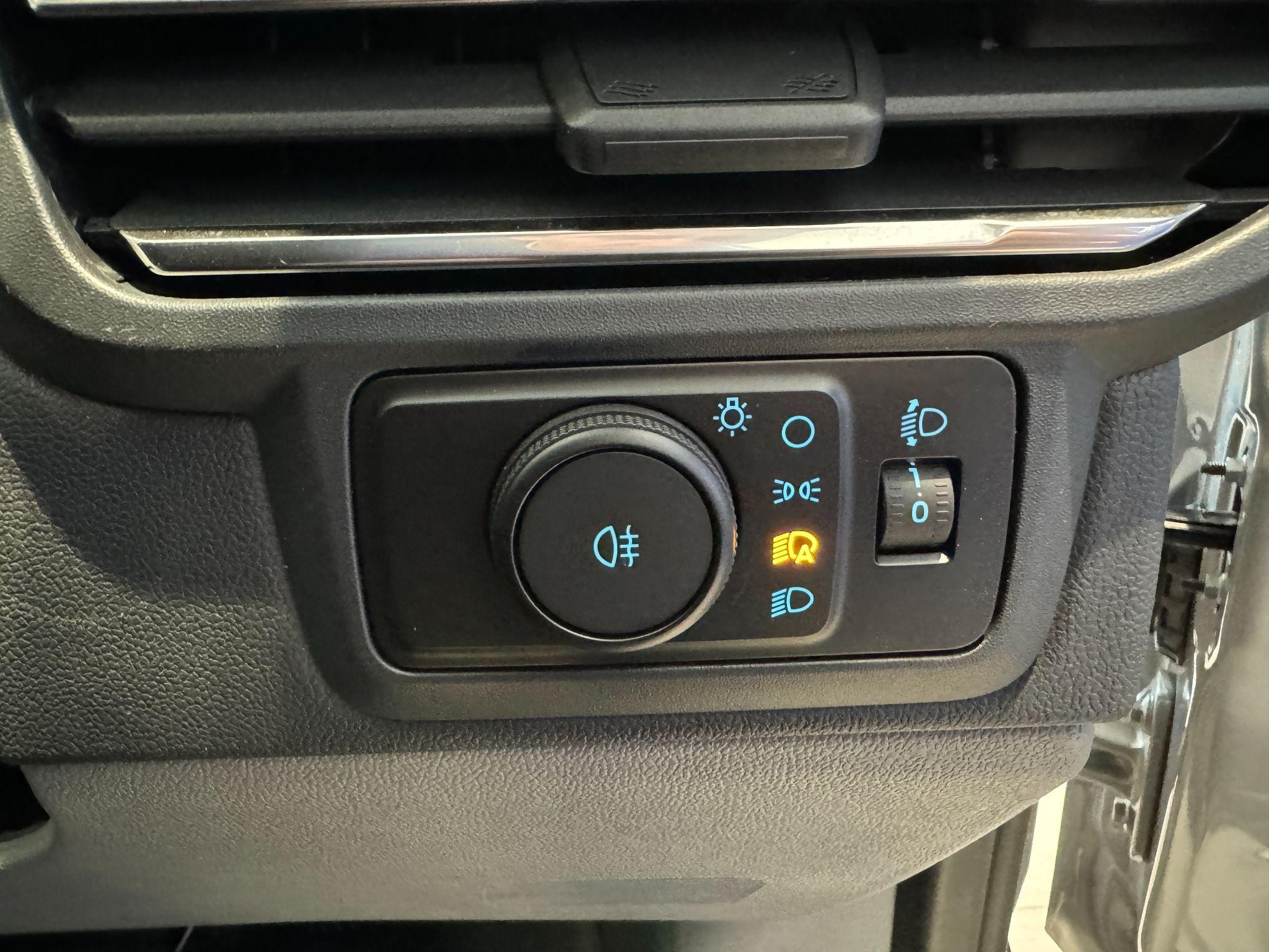 Ford Transit Custom Image 10