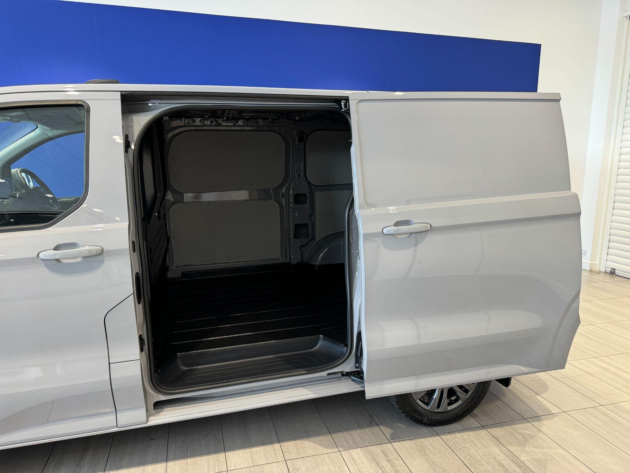 Ford Transit Custom Image 19