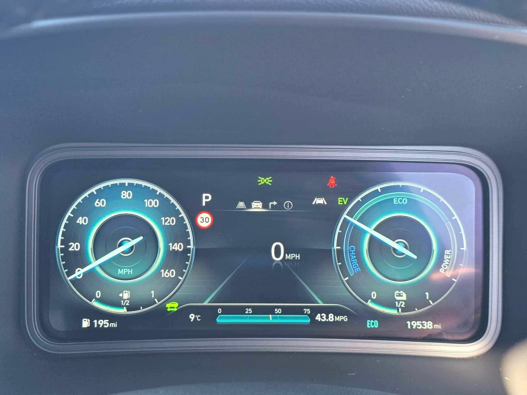 Hyundai KONA Image 13