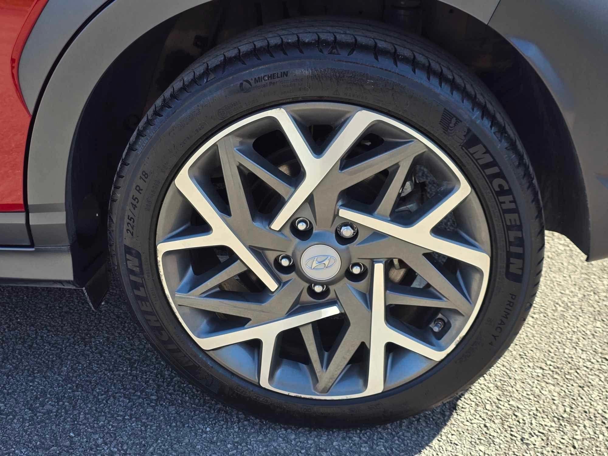Hyundai KONA Image 18